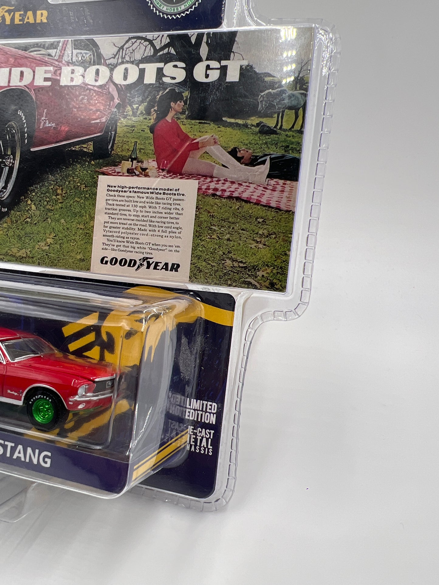 Greenlight Hobby Exclusive Goodyear CHASE 1968 Ford Mustang Red