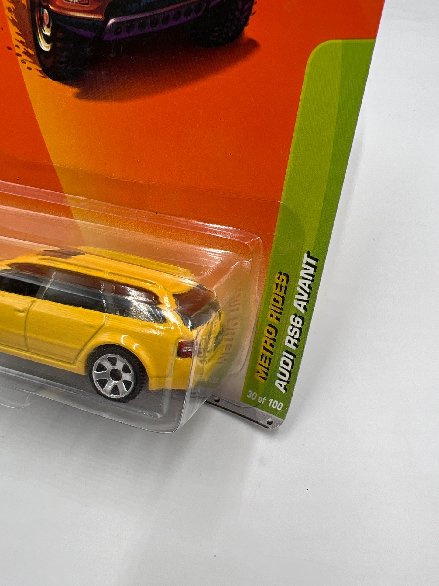 Matchbox Metro Rides  #30 Audi RS6 Avant Yellow 216L