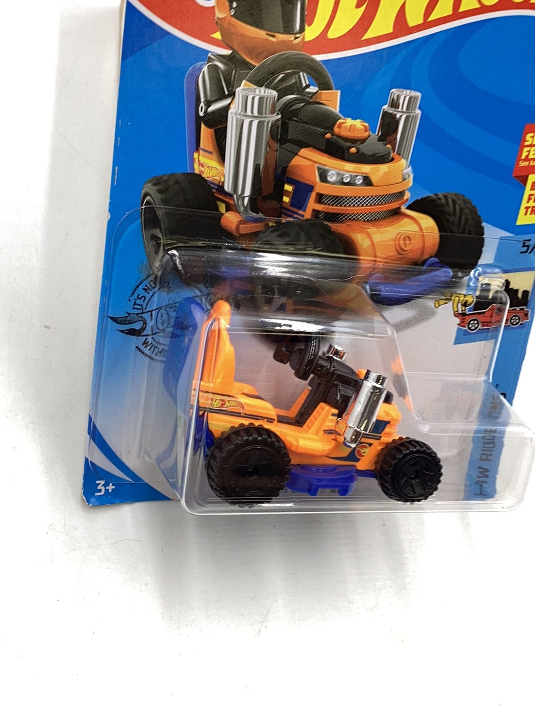 2020 HOT WHEELS TREASURE HUNT #75 Grass Chomper 276F