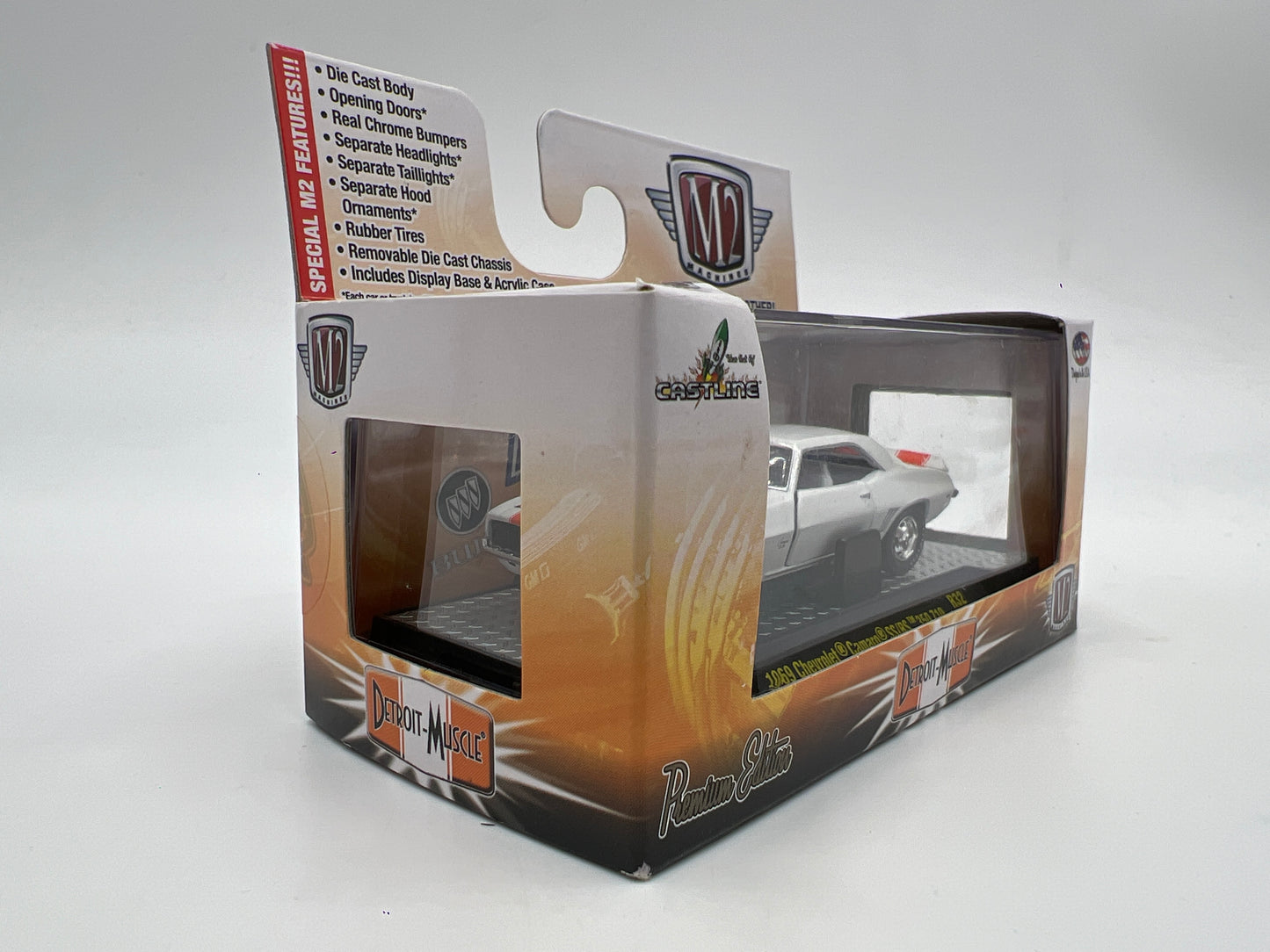 M2 Machines Detroit Muscle 1969 Chevrolet Camaro SS/RS 350 Z10 White R32