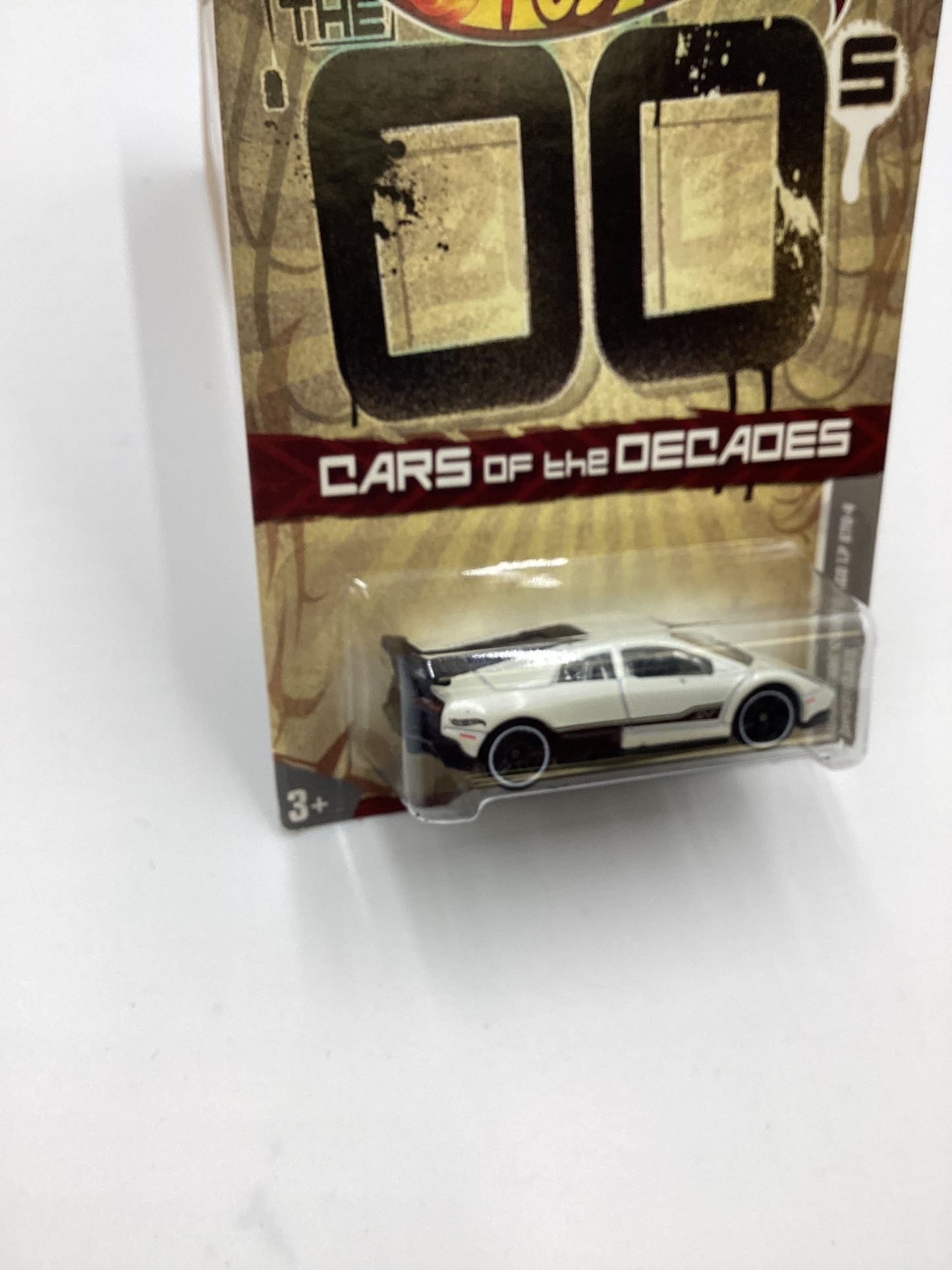 2011 Hot Wheels Cars of the Decades The 00s #32 Lamborghini Murcielago LP 670-4 Superveloce White