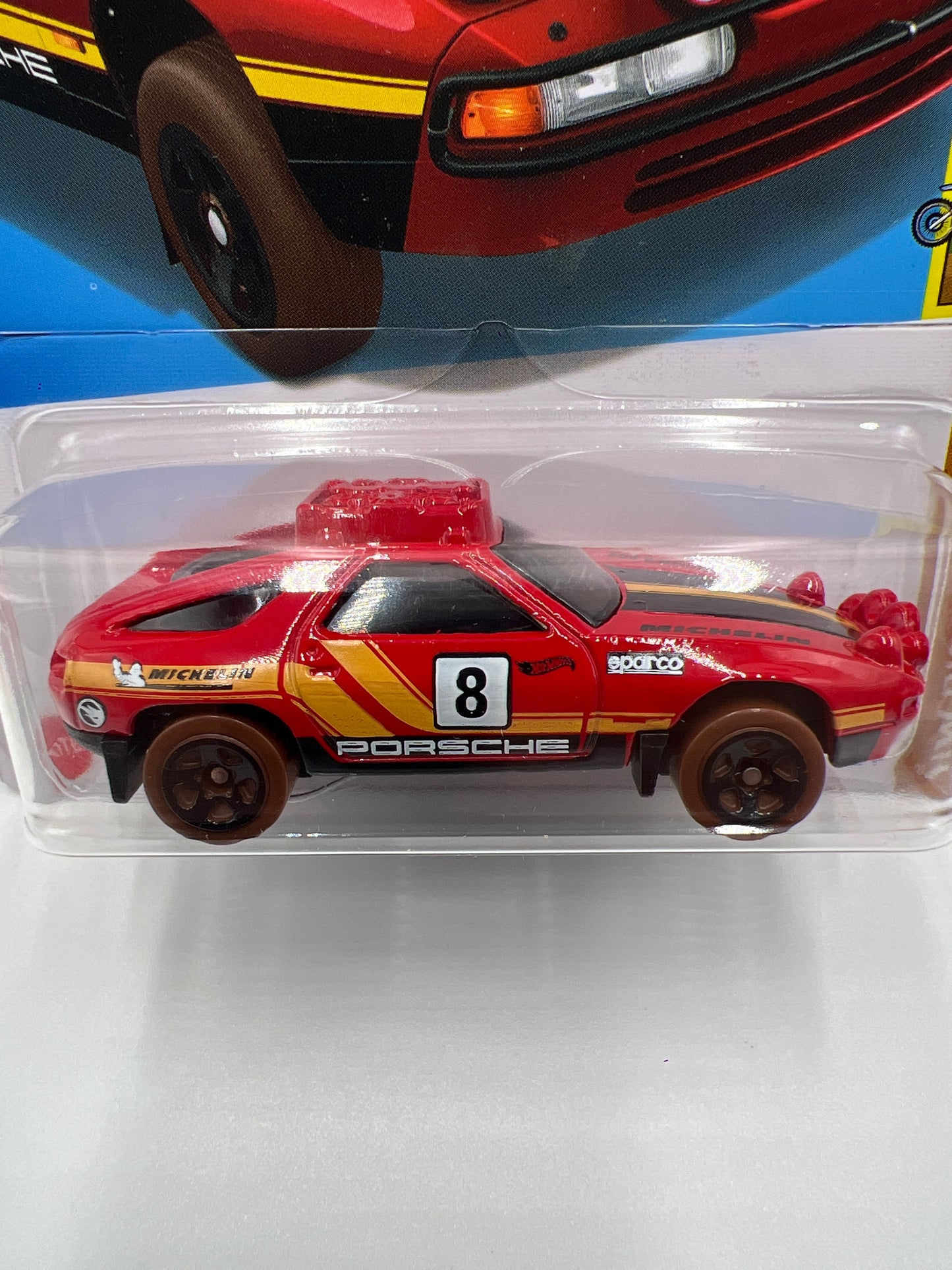 2024 Hot Wheels Q Case #245 Treasure Hunt Porsche 928S Safari Red 276C