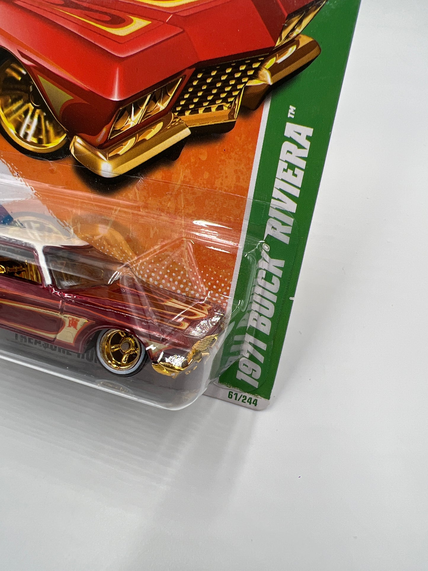 2011 Hot Wheels Super Treasure Hunt #61 1971 Buick Riviera Red W/Protector