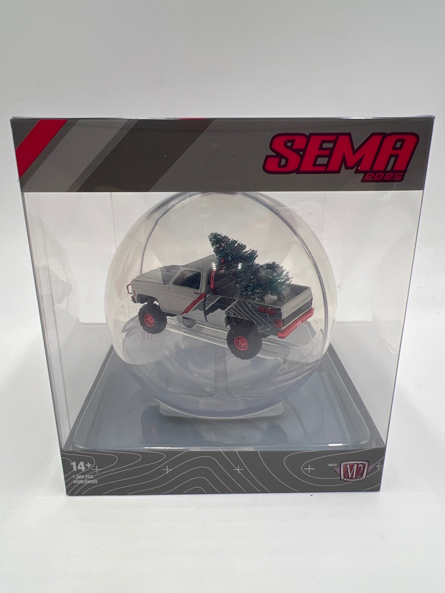 M2 Machines Ornament SEMA 2025 1/1000 1973 Chevrolet Cheyenne Super 10 4x4