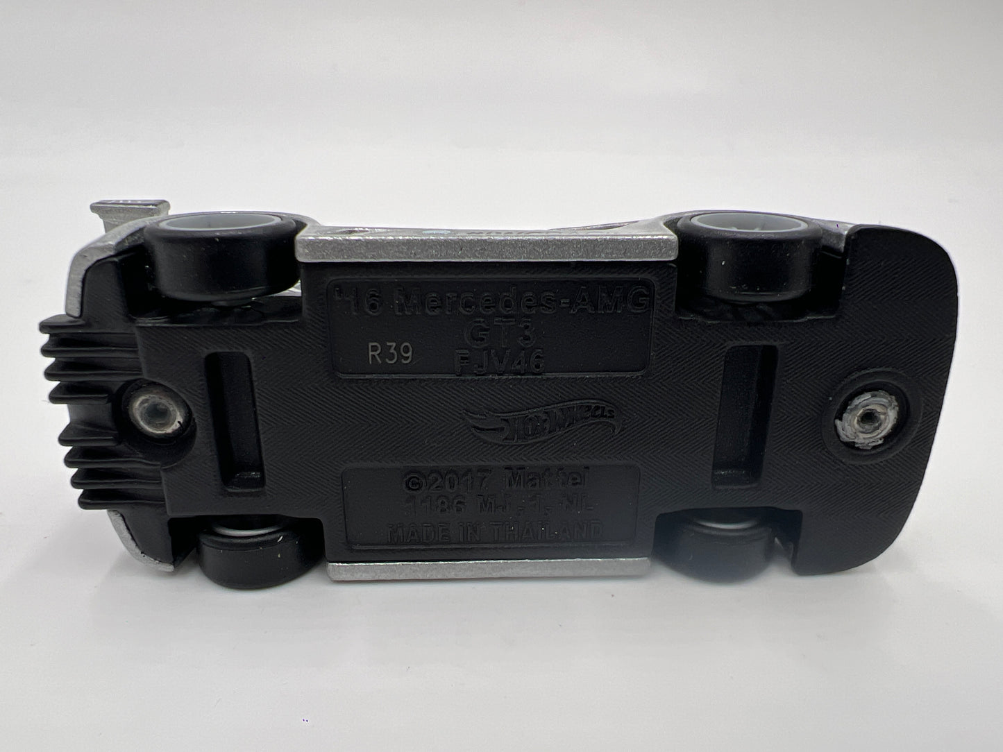 Hot Wheels 1/64 Premium Team Transport #48 16 Mercedes AMG GT3 & Fleet Street Silver Loose