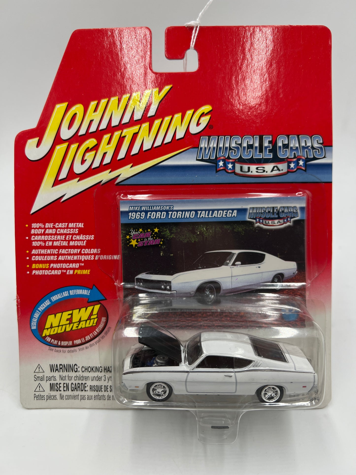 Johnny Lightning Muscle Cars USA #17 1969 Ford Torino Talladega 220A