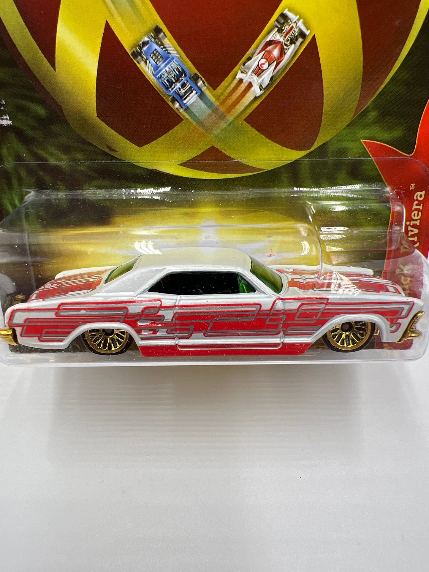 Hot Wheels Holiday Hot Rods 64 Buick Riviera White/Red 160O