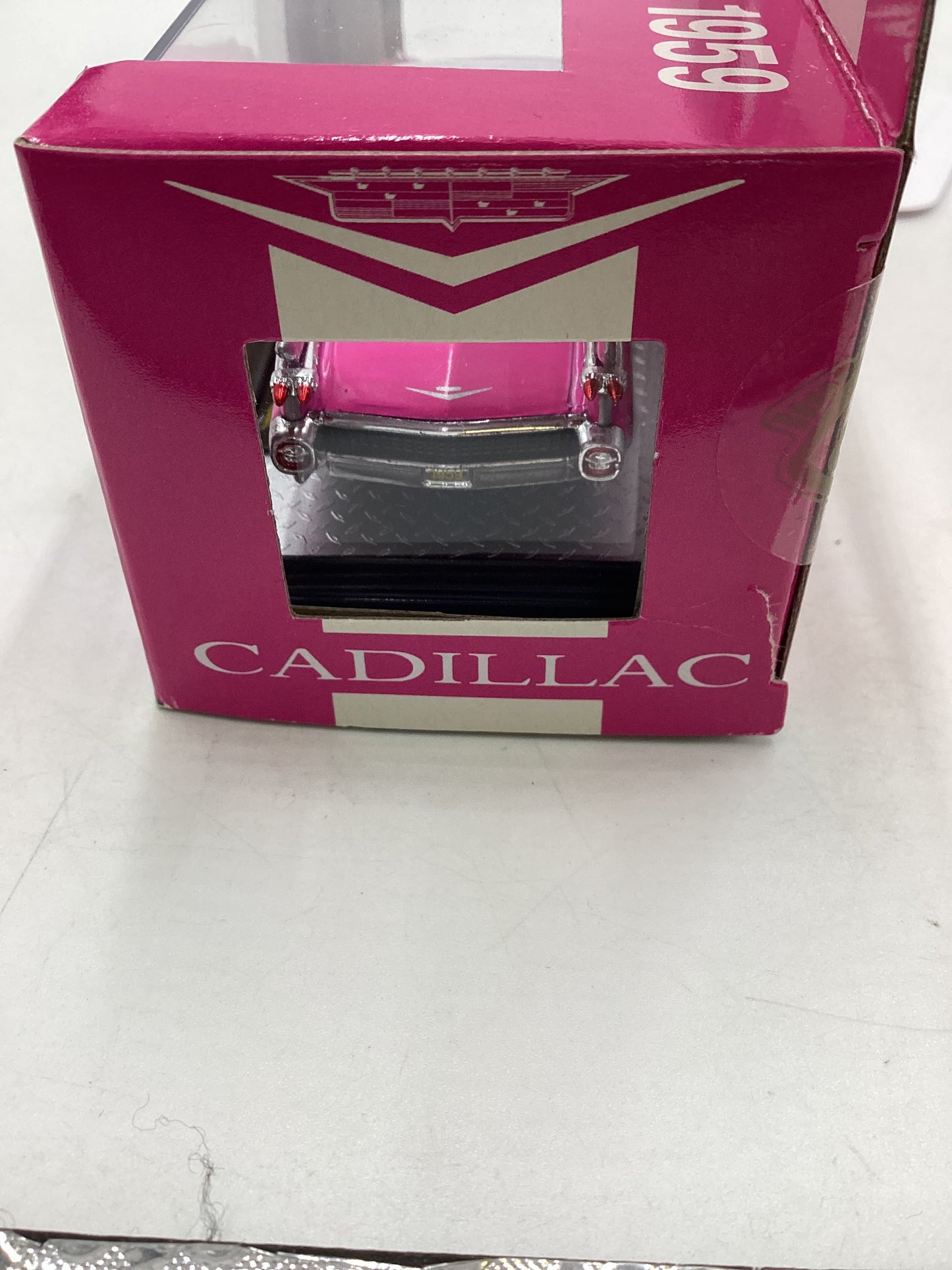 M2 Machines 1959 Cadillac Series 62 Pink R69