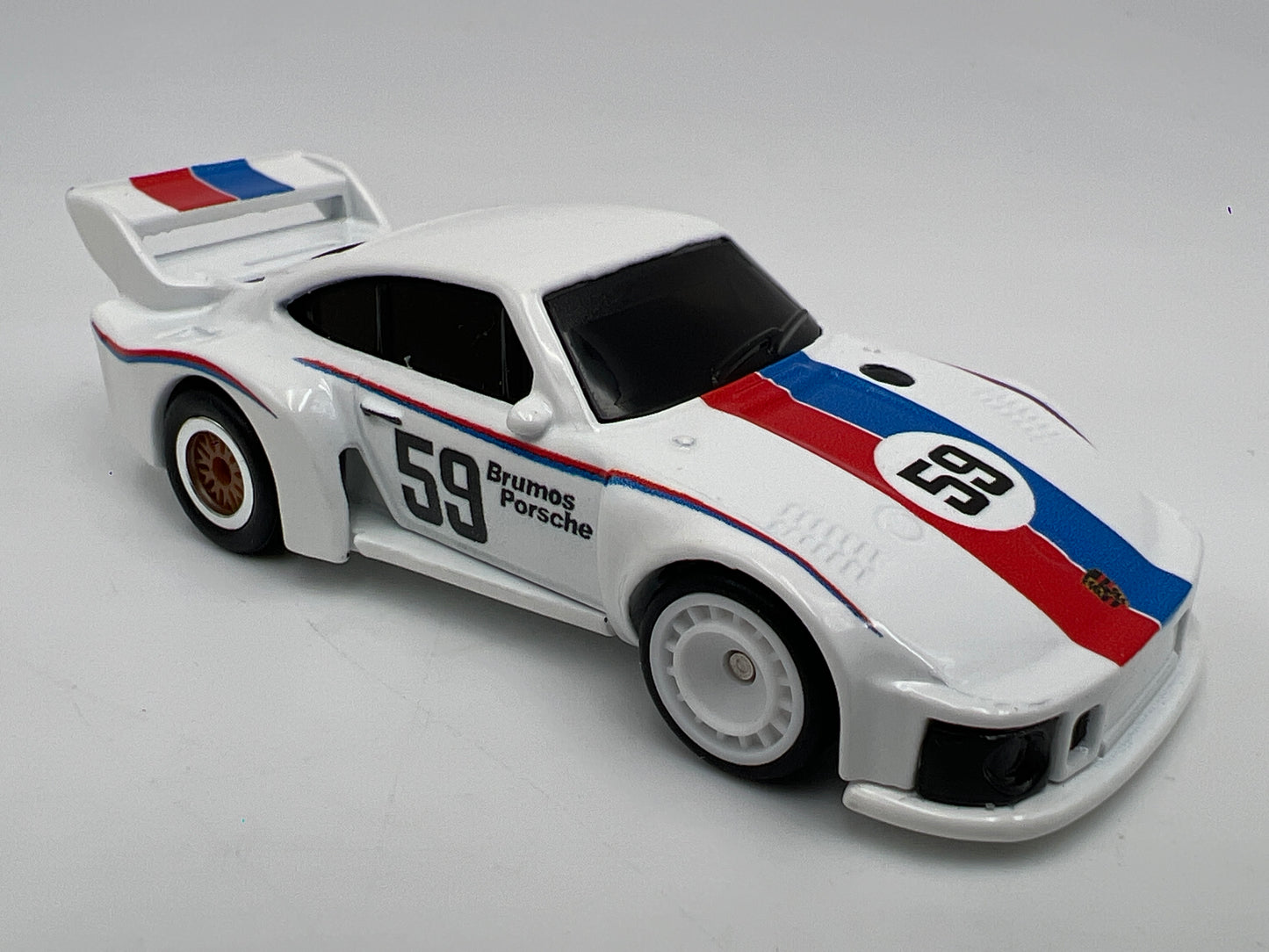 Hot Wheels 1/64 Premium Diorama Set Porsche 935 Brumos White Loose