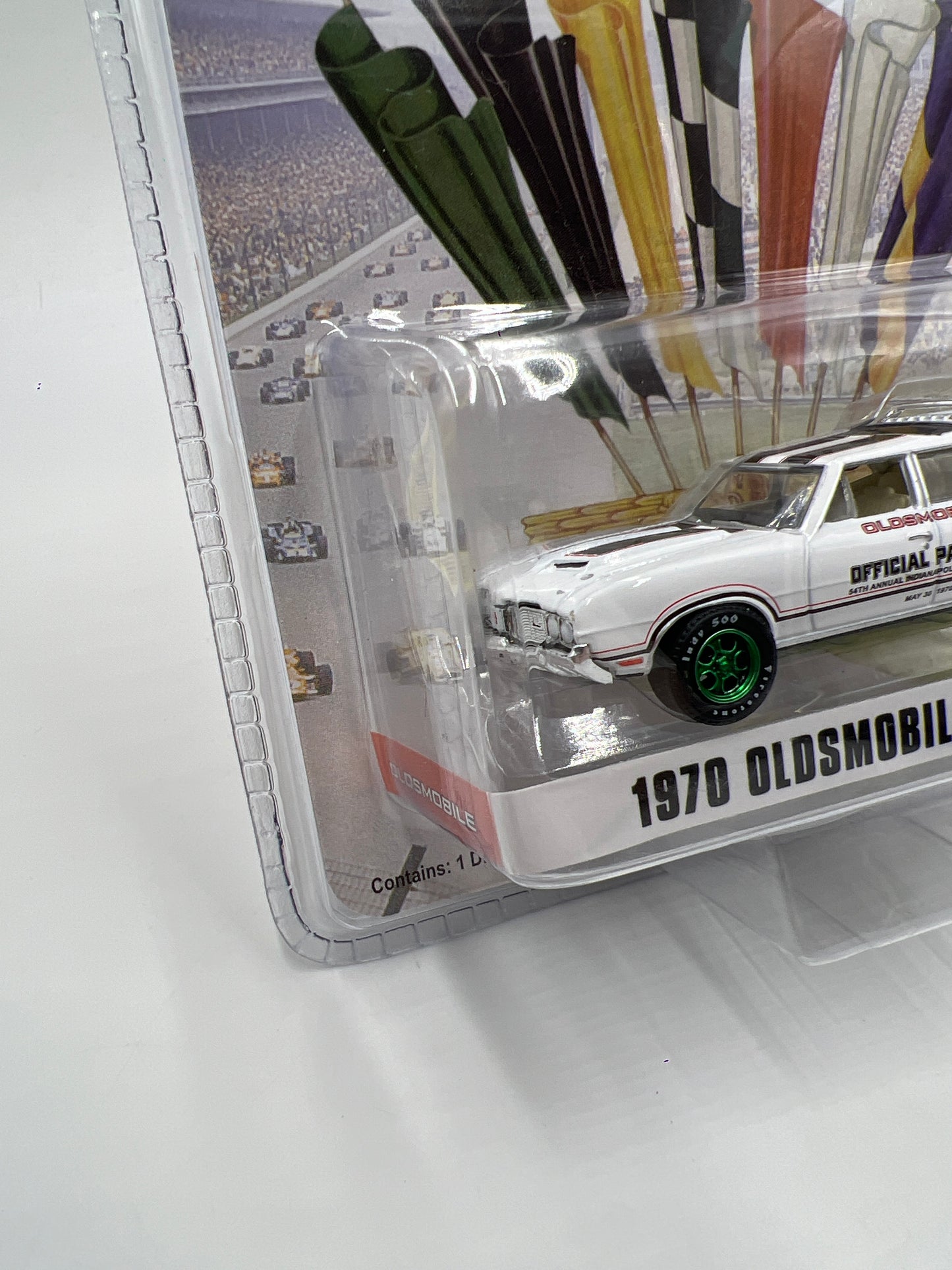 Greenlight Hobby Exclusive The 54th 500 CHASE 1970 Oldsmobile Vista Cruiser Pace Car White