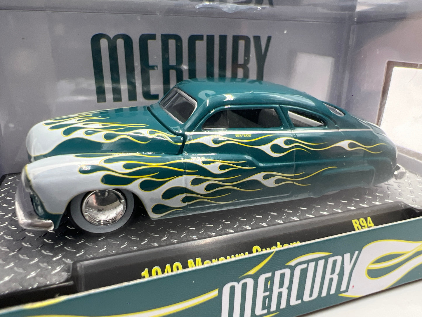 M2 Machines Auto-Thentics 1949 Mercury Custom R94