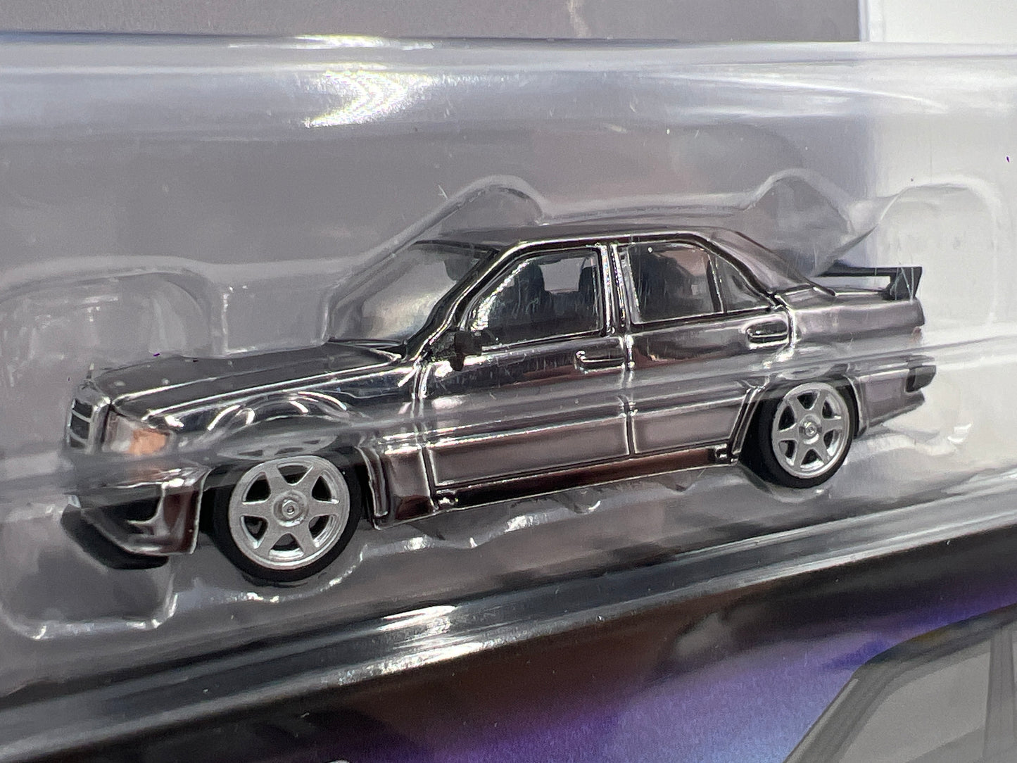 Tarmac Works x Global 64 Mijo Exclusives CHASE Mercedes-Benz 190 E 2.5-16 EVO 1