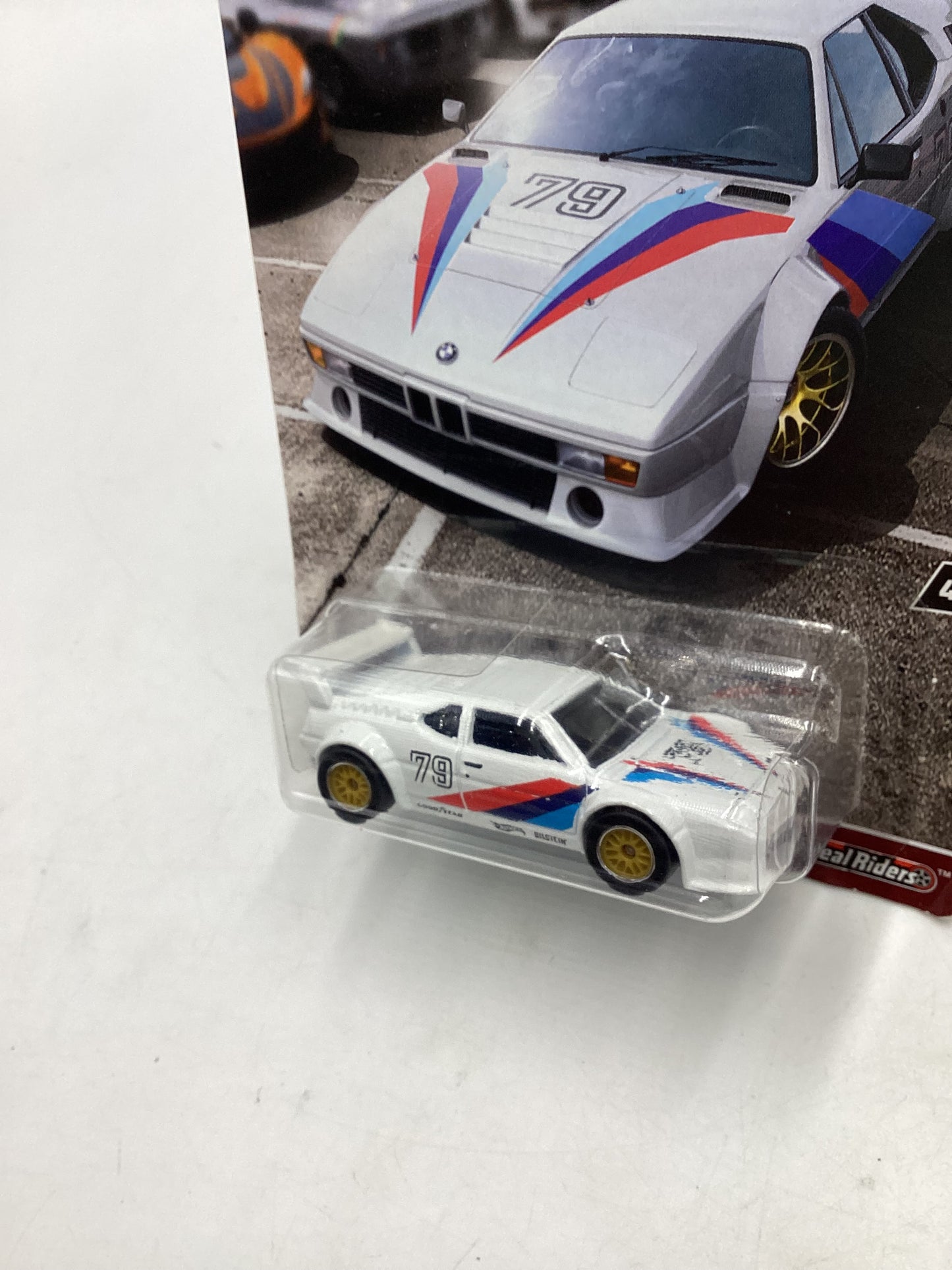 Hot wheels Cars & Donuts 4/5 BMW M1 Procar 245N