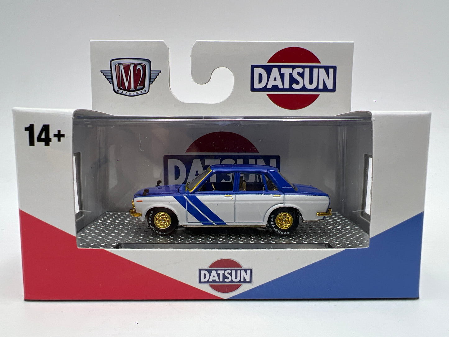 M2 Machines R93 CHASE 1969 Datsun Bluebird 1600SSS