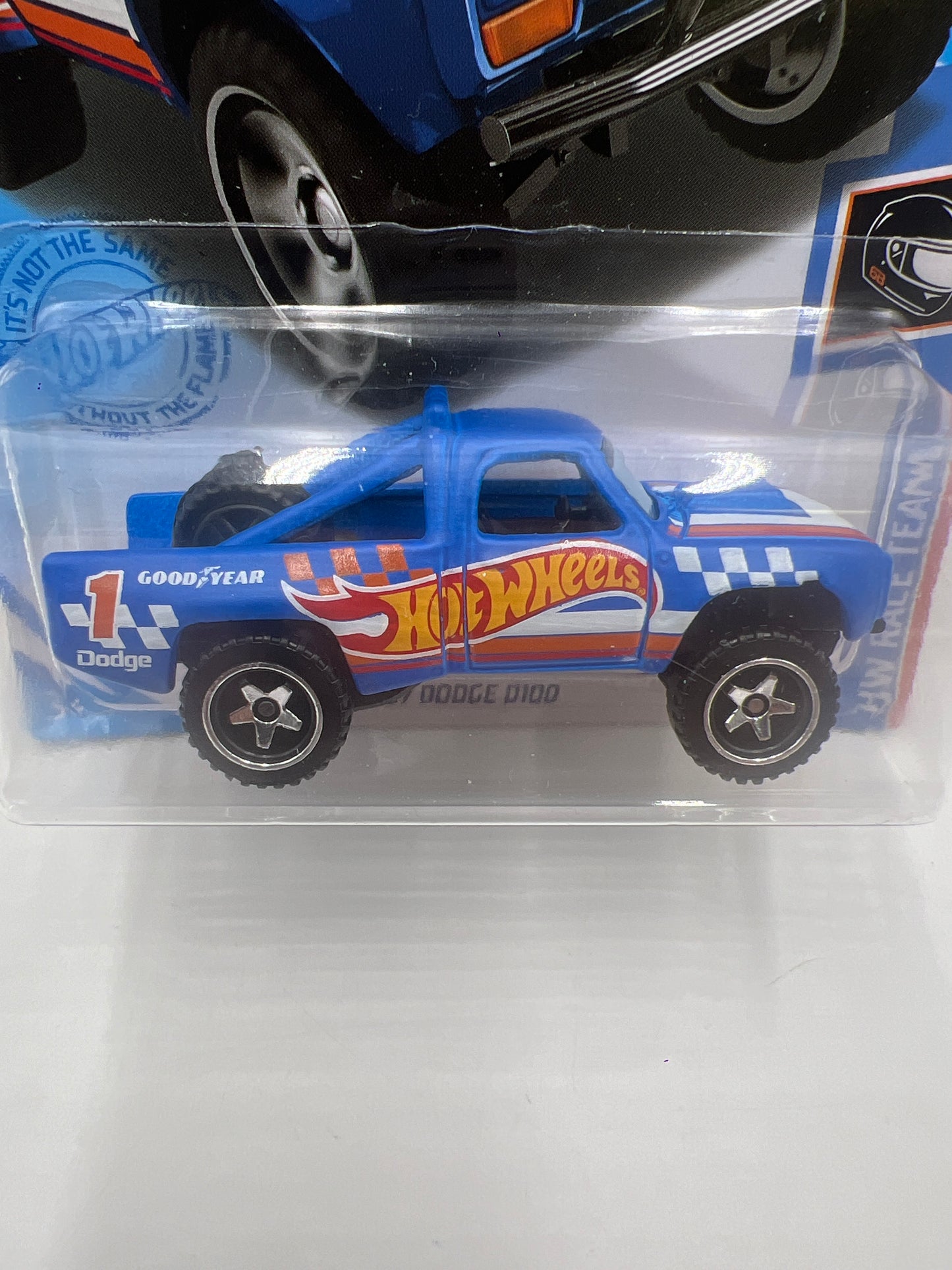 2021 Hot Wheels Race Team #168 87 Dodge D100 Blue 49A