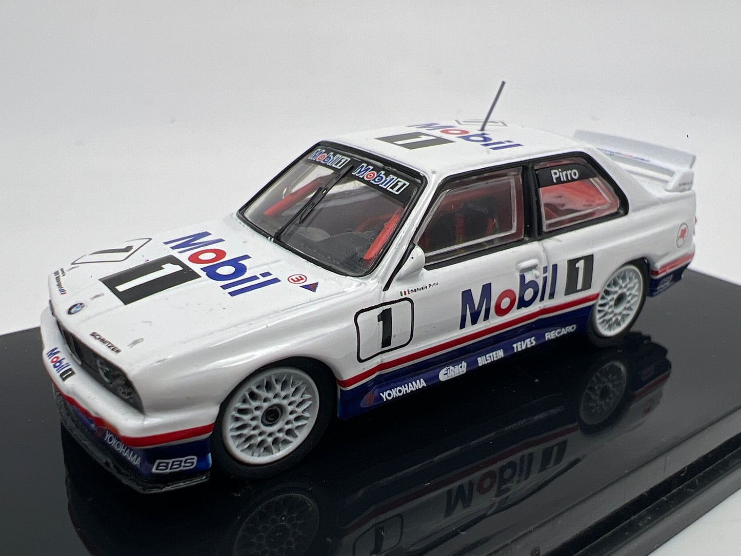 Tarmac Works x Hobby64 BMW M3 E30 Winner Macau Guia Race 1992