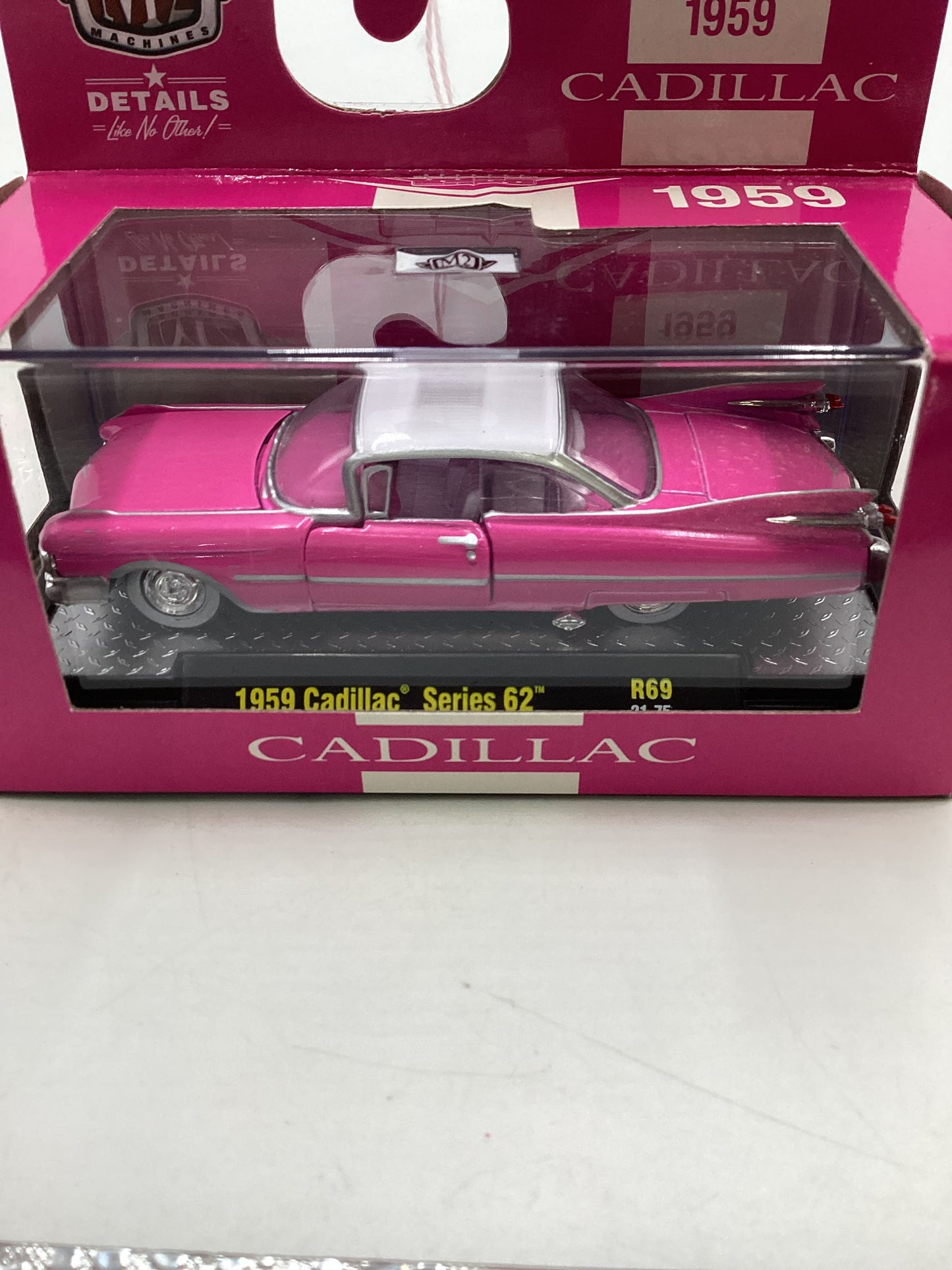 M2 Machines 1959 Cadillac Series 62 Pink R69