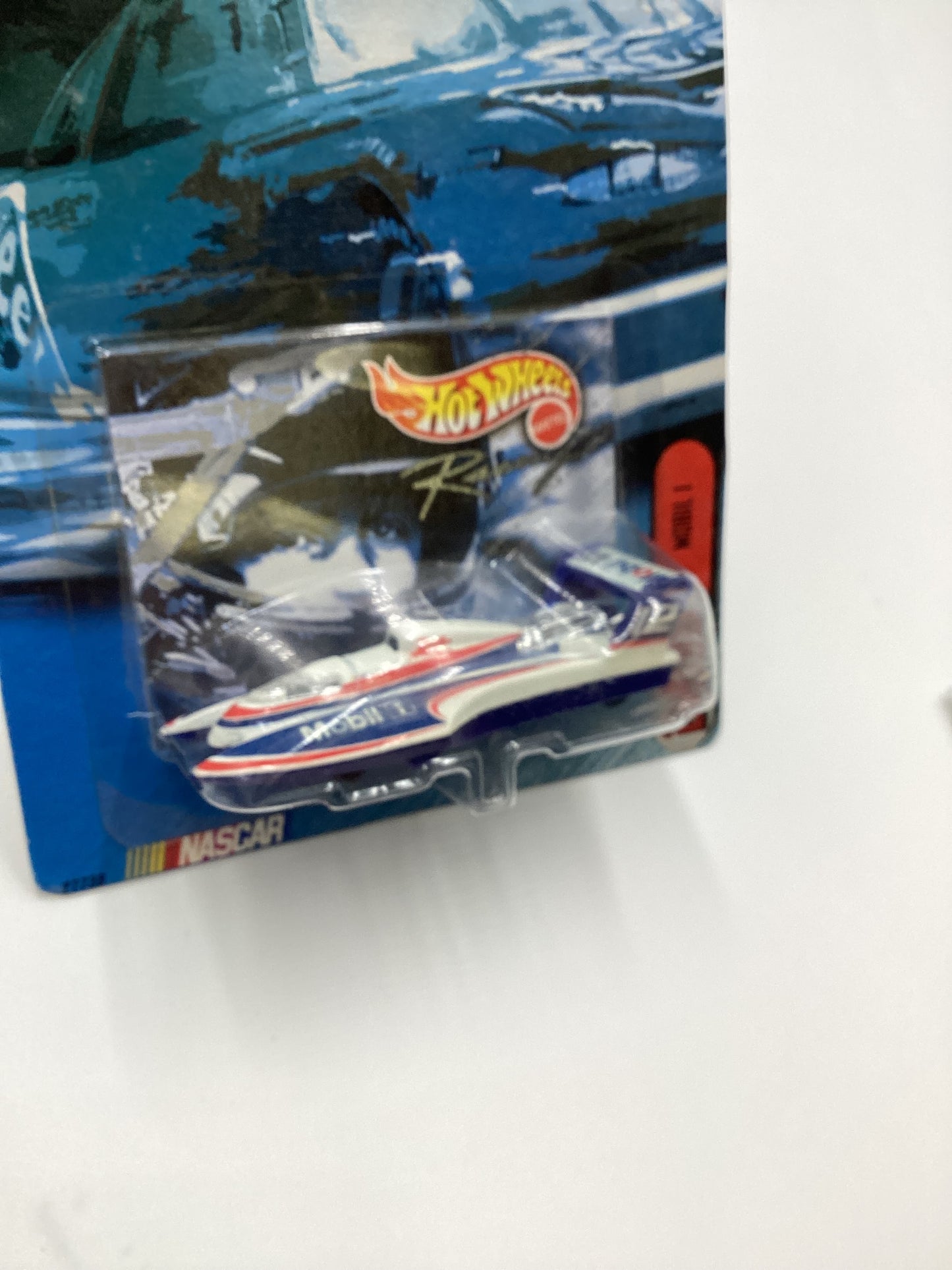 Hot Wheels Racing Hydroplane Series #4 Mobil 1 Hydroplane *Cracked Blister*