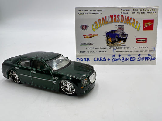 Maisto Playerz Luxury Collection 2005 Chrysler 300C Hemi Green Loose