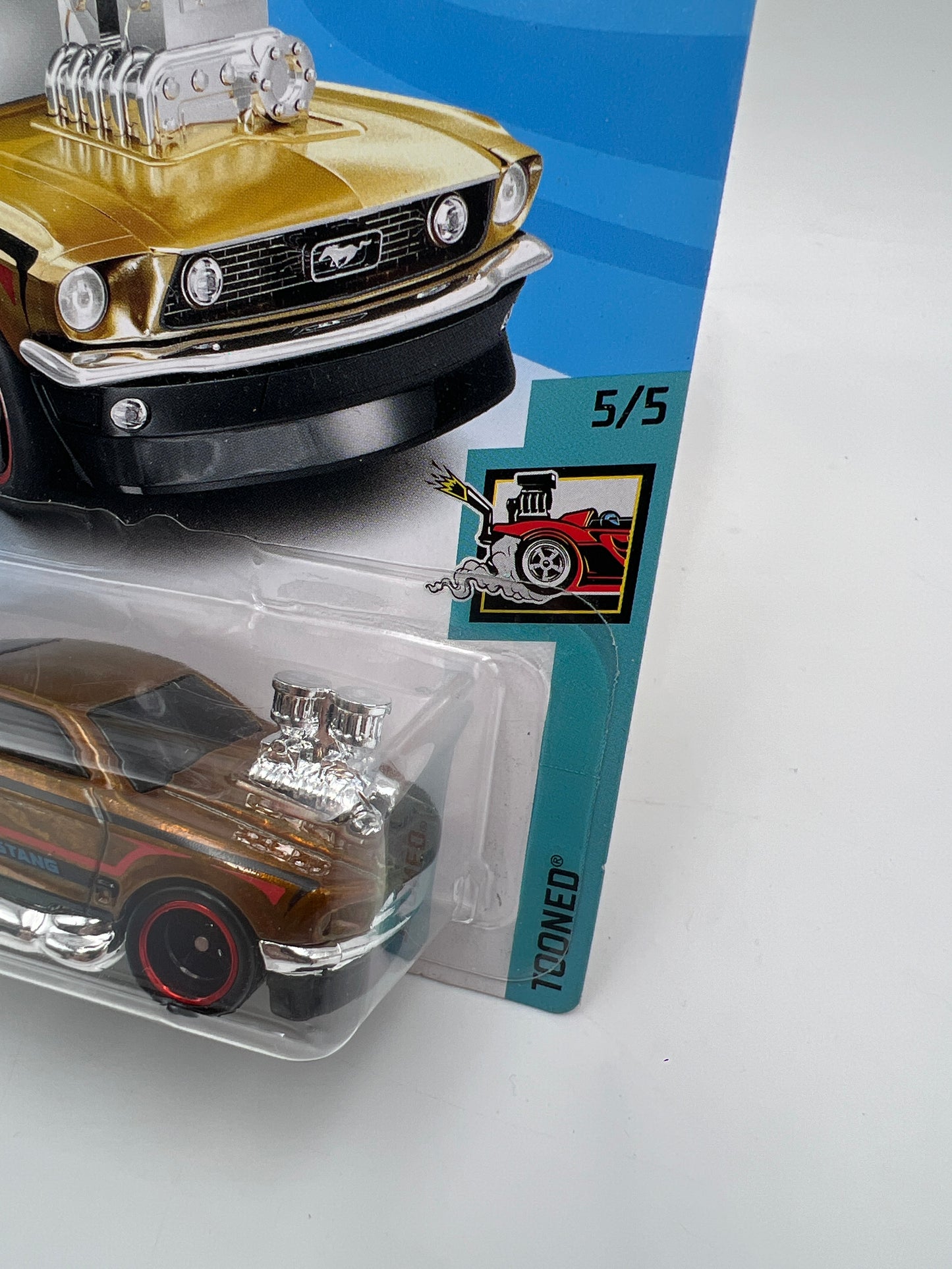 2018 Hot Wheels Super Treasure Hunt Tooned 68 Mustang Gold W/Protector
