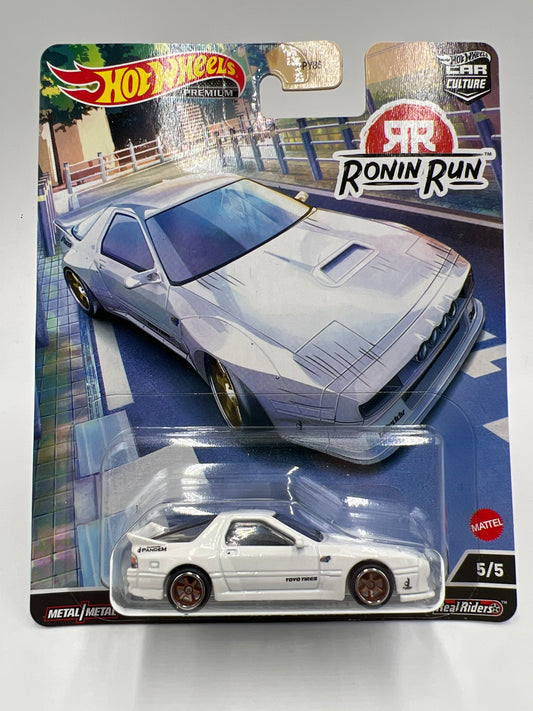 Hot Wheels Premium Ronin Run #5 Mazda RX7 FC Pandem White