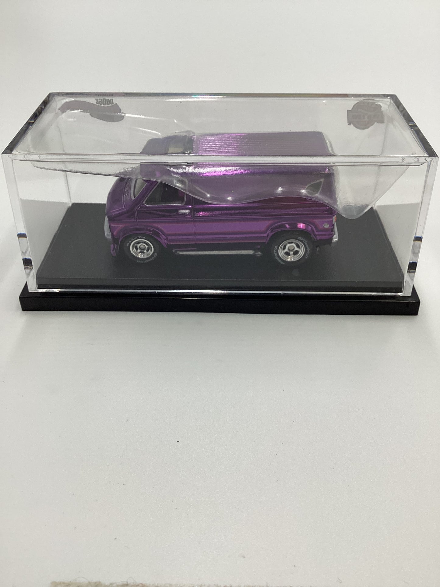 2023 Hot Wheels RLC #04453/30000 Purple Dodge Tradesman Van Purple