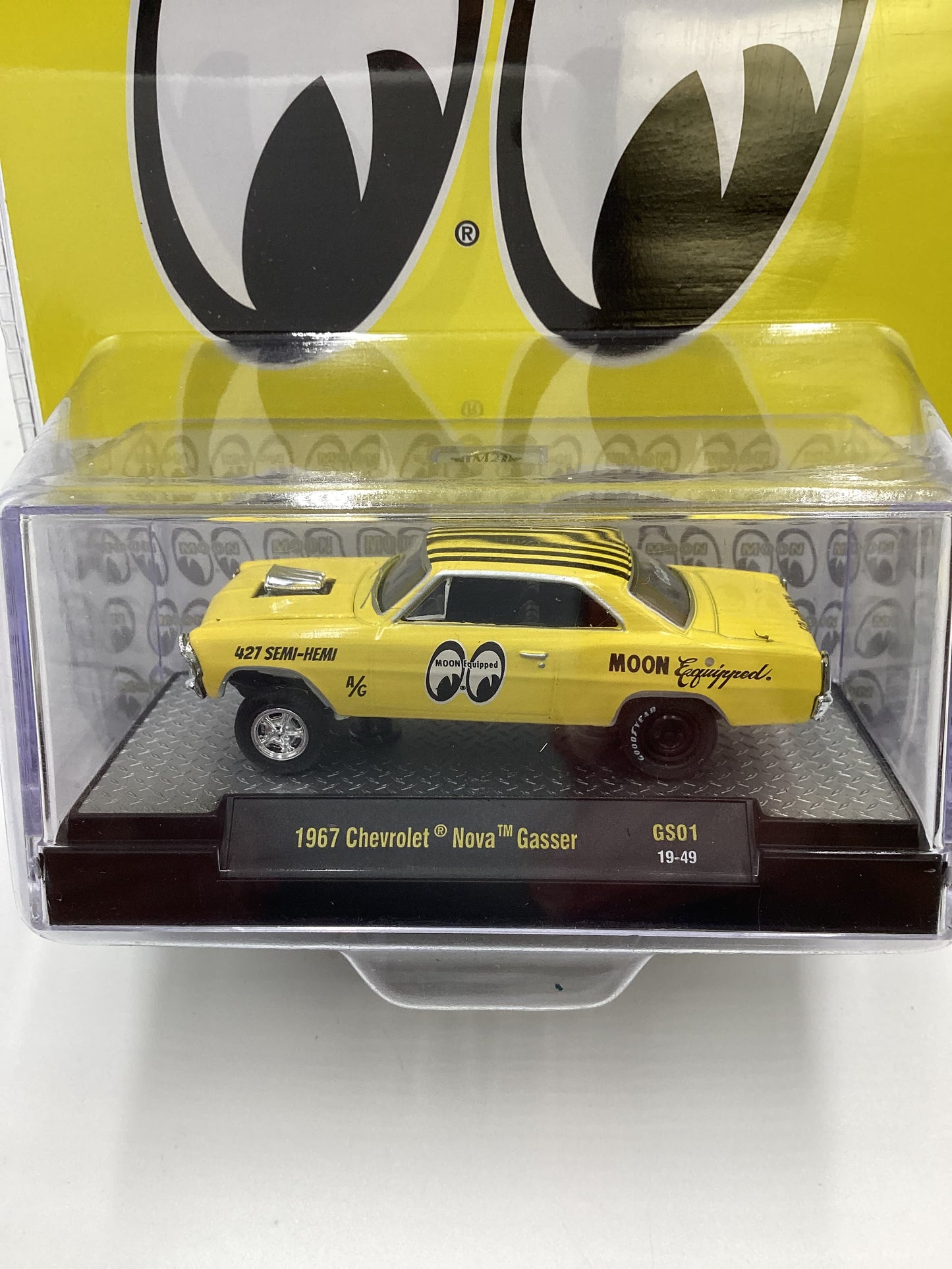 M2 Machines  Moon Equipped 1967 Chevrolet Nova Gasser Yellow Mooneyes GS01 201F