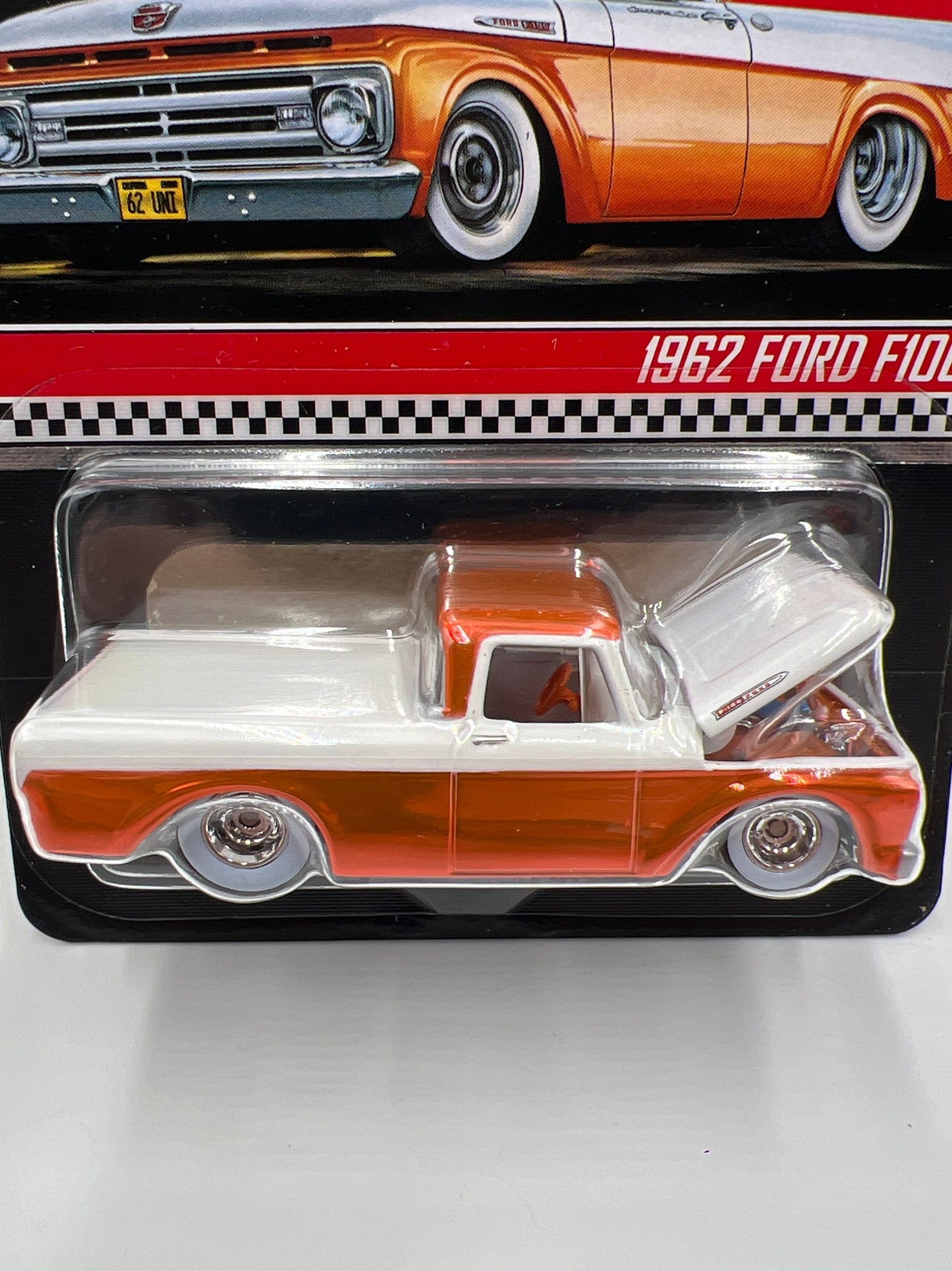 Hot Wheels RLC #1925/25000 1962 Ford F100 Orange/White W/Protector
