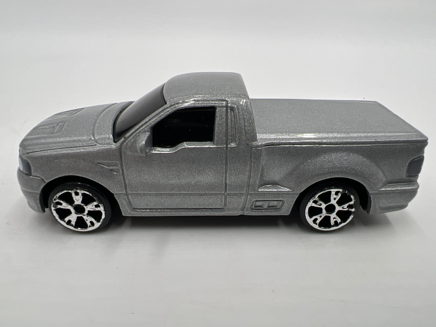 Matchbox 1/64 Superfast #2 Ford SVT Lightning Concept Silver Loose