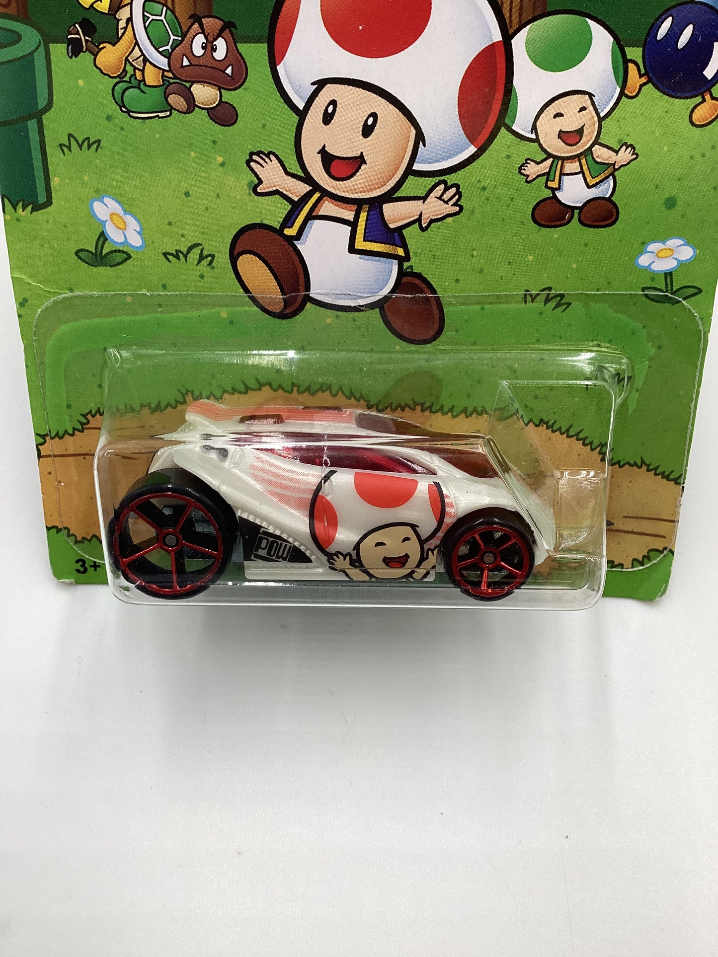 2016 Hot Wheels Super Mario #1 Vandetta White Toad 157A