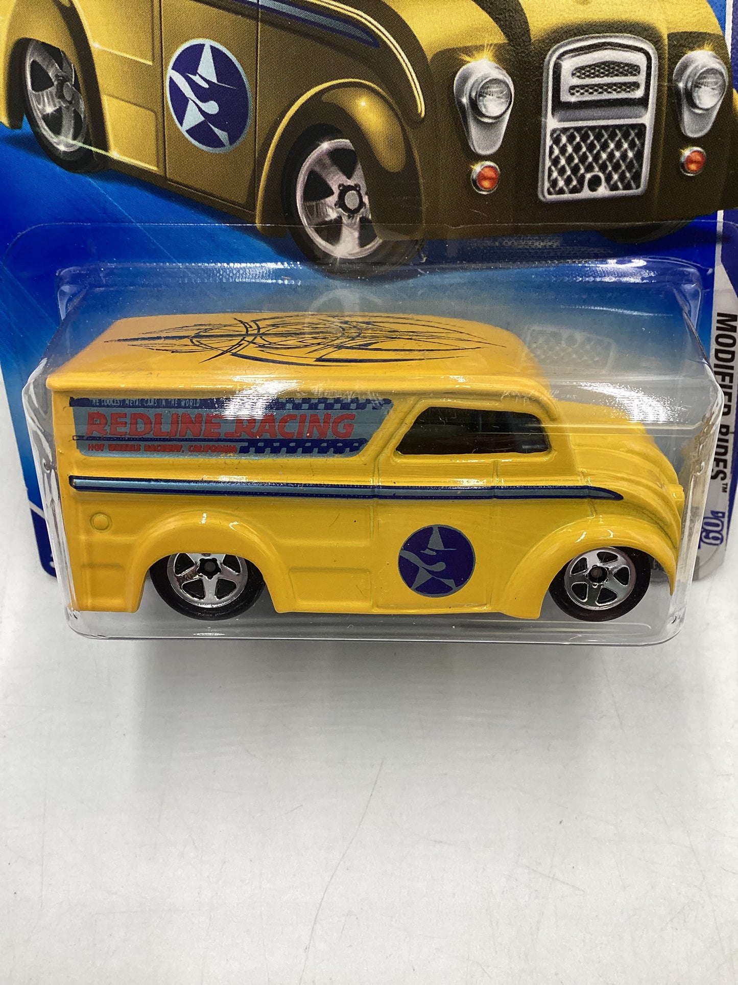 2009 Hot Wheels #158 Dairy Delivery Yellow 54C