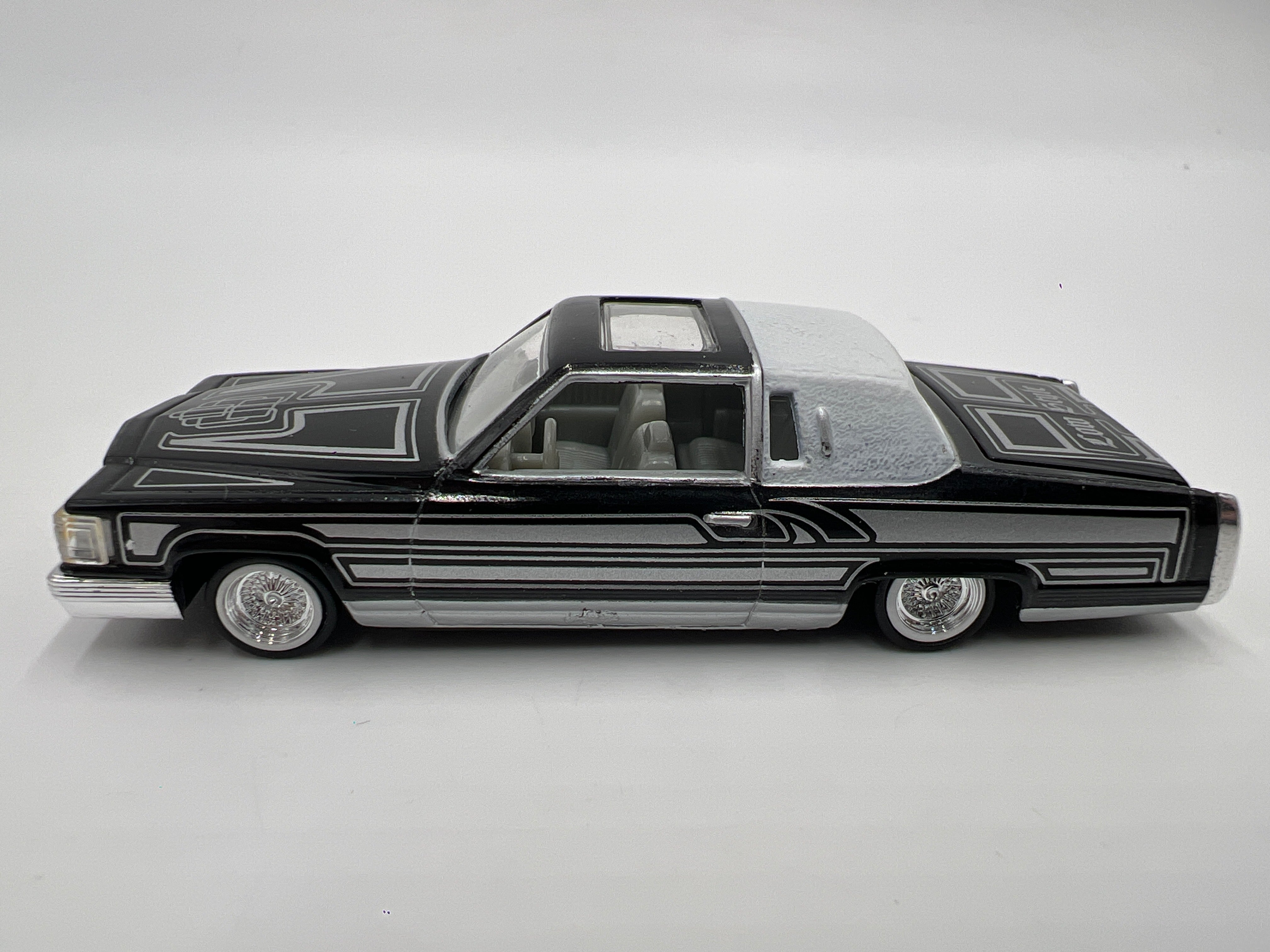 Revell 1/64 Lowrider Magazine #122 81 Cadillac Coupe DeVille Black