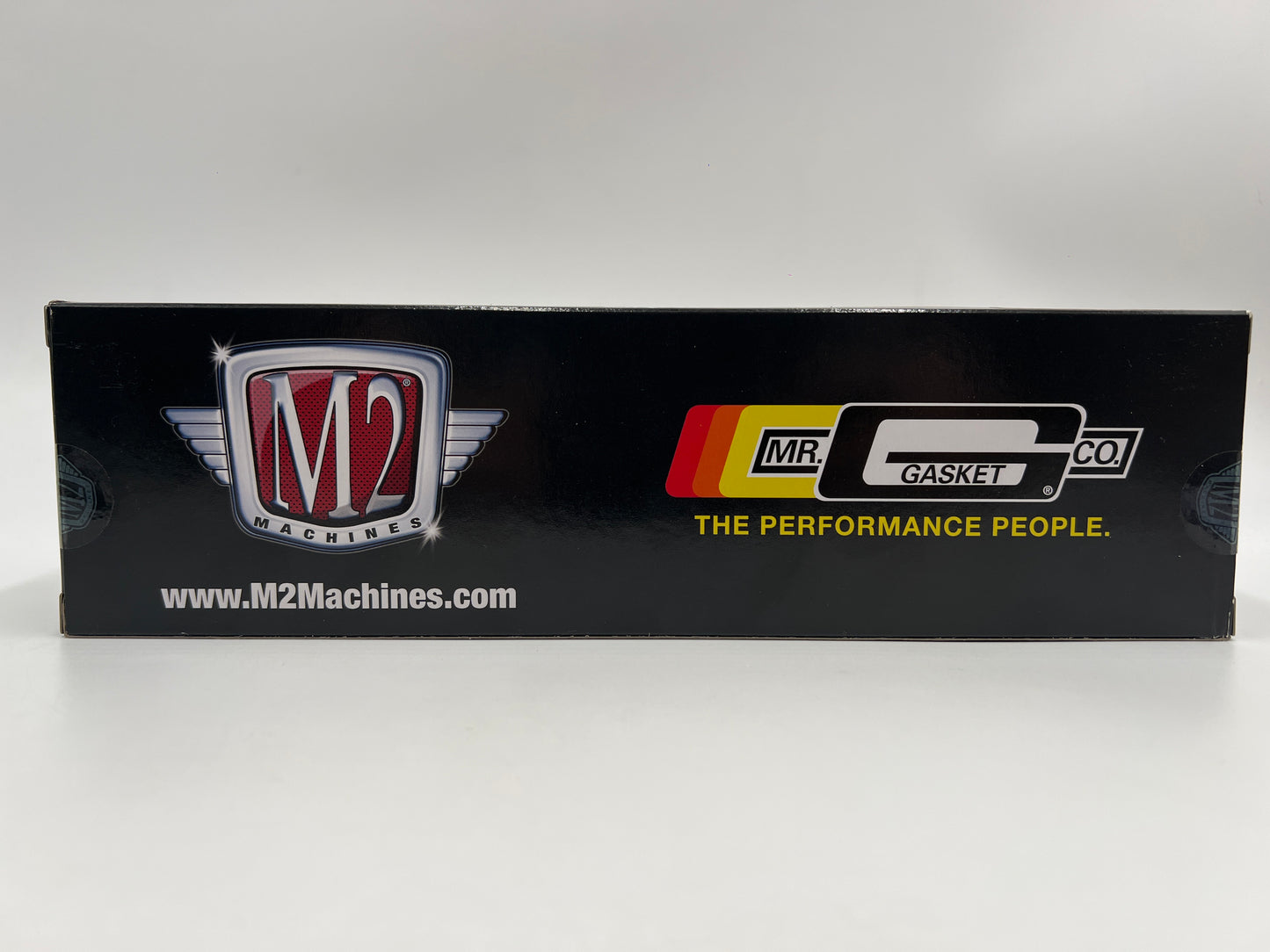 M2 Machines Auto Haulers Mr Gasket CHASE 1970 Chevrolet C60 Truck & 1969 Chevrolet Camaro Z/28 RS R30