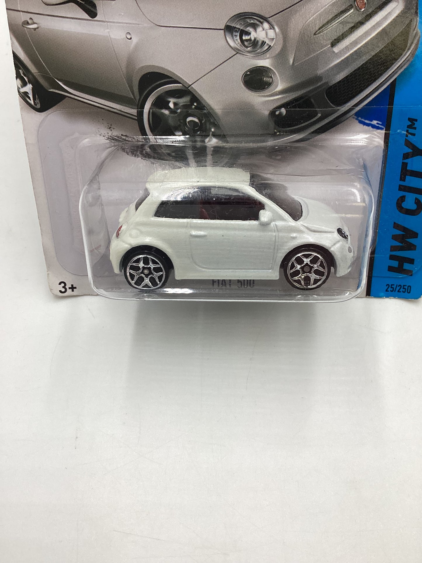 2014 Hot wheels HW City #25 Fiat 500 White (Bad Card)