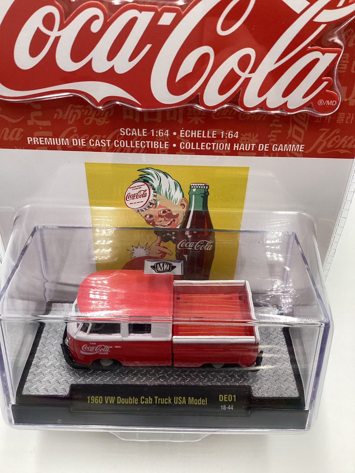 M2 Machines DE01 Coca Cola 1960 VW Double Cab Truck USA Model Red 198E