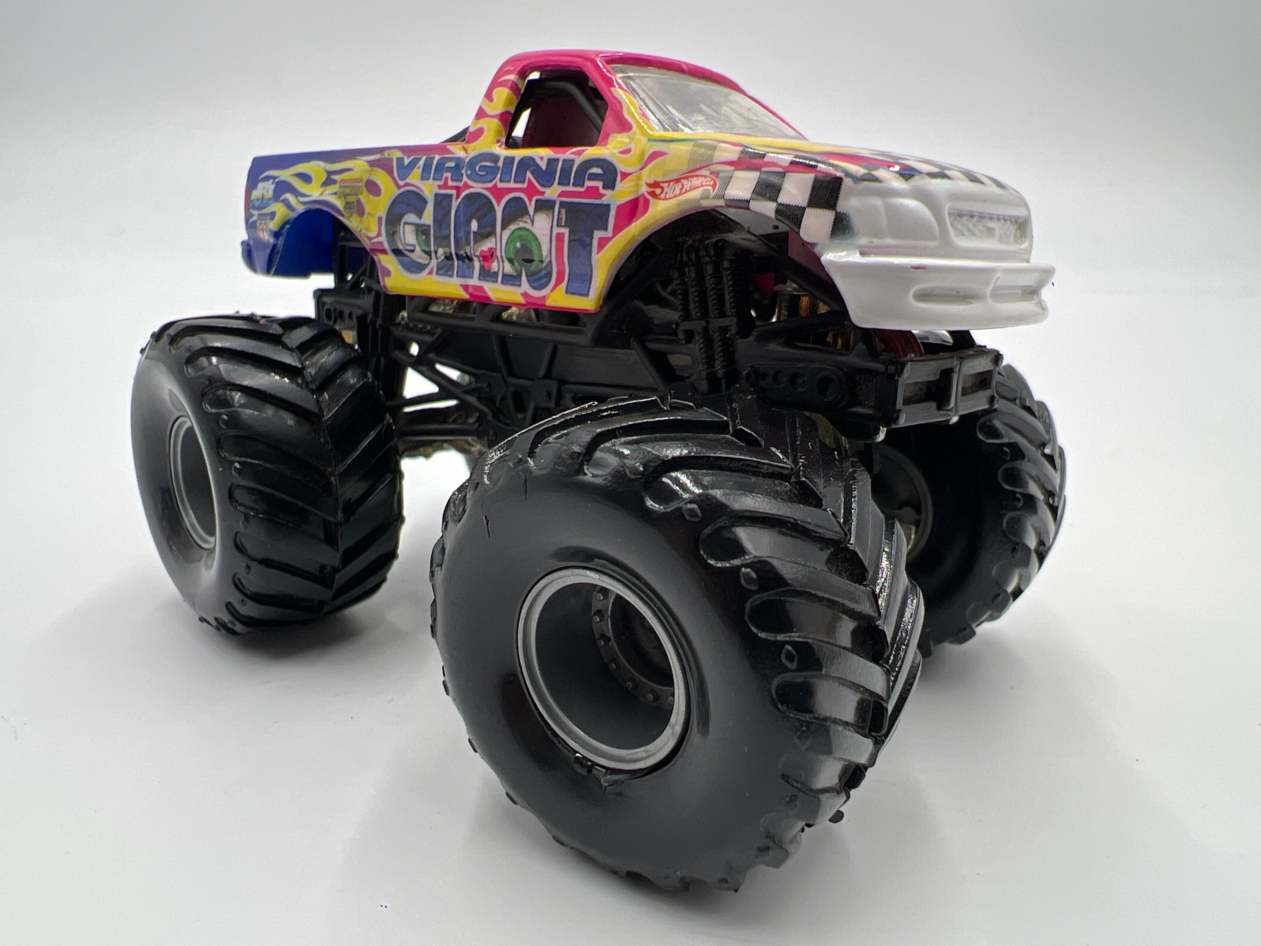 Hot Wheels 1:64 Monster Jam Small Wheel/Metal Base Virginia Giant Loos –  carolinasdiecast