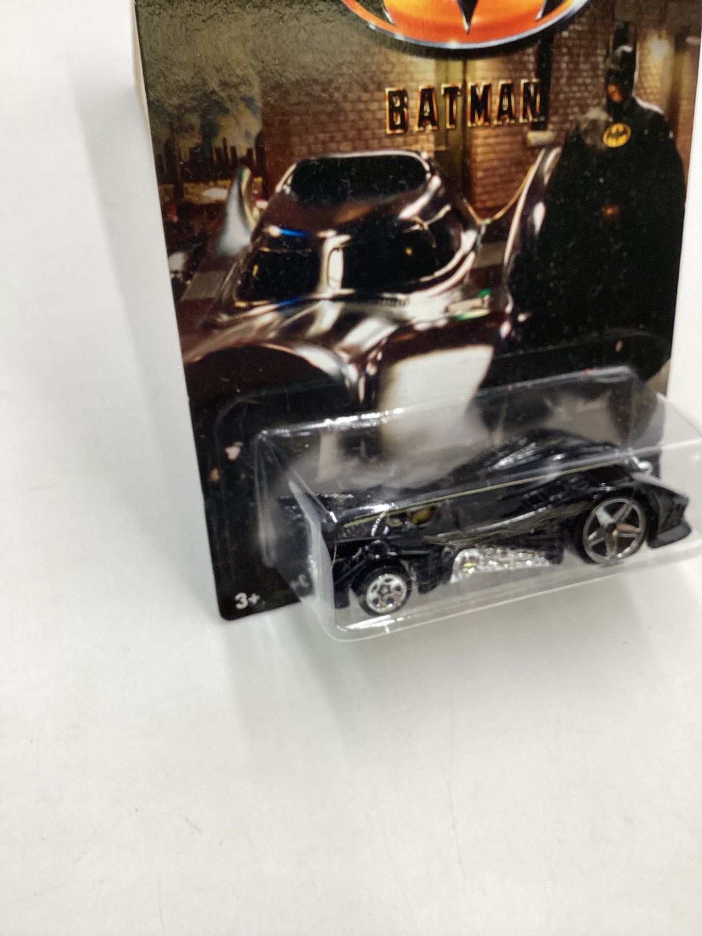 2015 Hot wheels Batman 2/6 Batmobile 121G