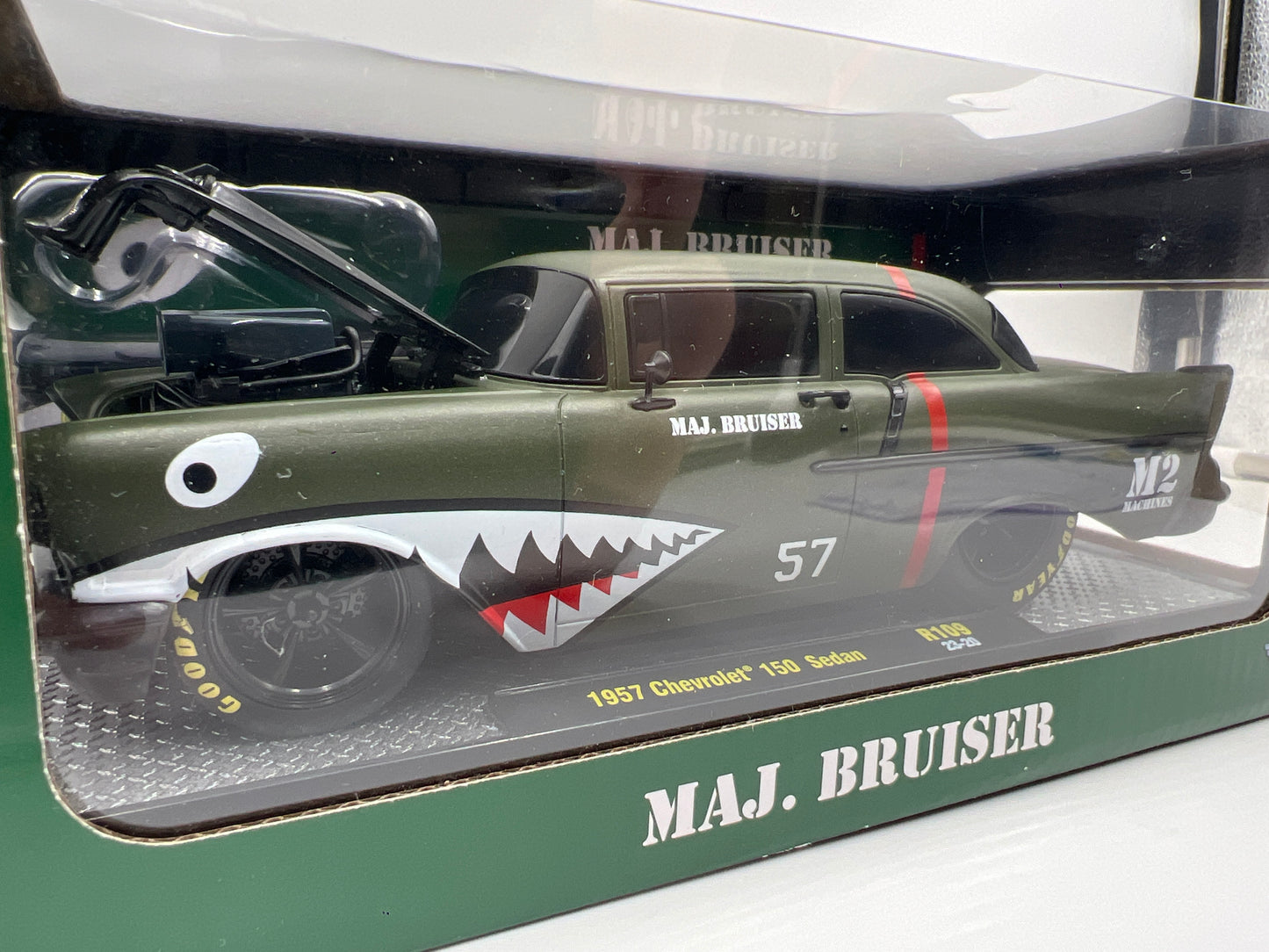 M2 Machines 1/24 Maj. Bruiser 1957 Chevrolet 150 Sedan Army Green R109