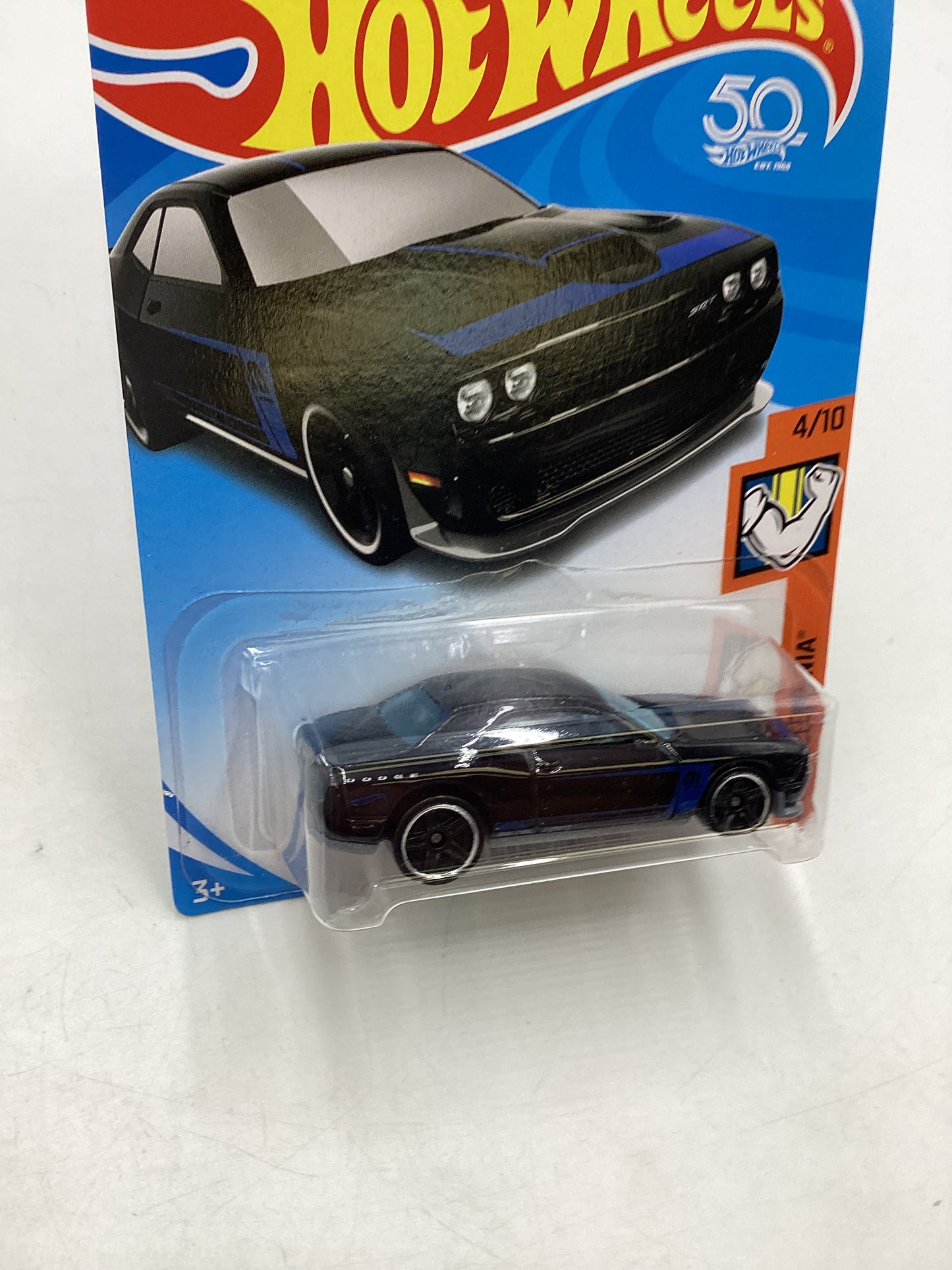 Hot Wheels 2018 #042 15 Dodge Challenger SRT Black 46G