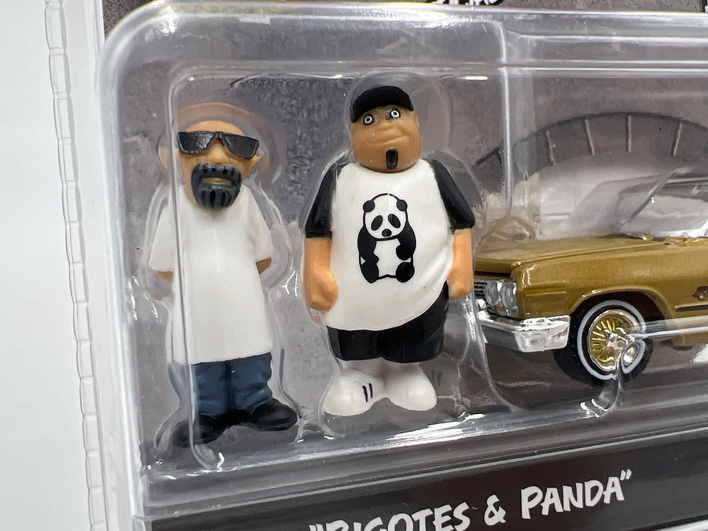 Greenlight x DGA Homie Rollerz CHASE 63 Chevy Impala Gold & Bigotes/Panda