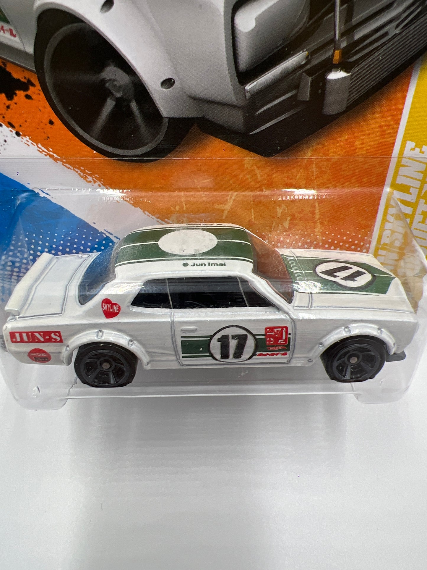 2011 Hot Wheels New Models #33 Nissan Skyline H/T 2000GT-X White Card Not Perfect 79B