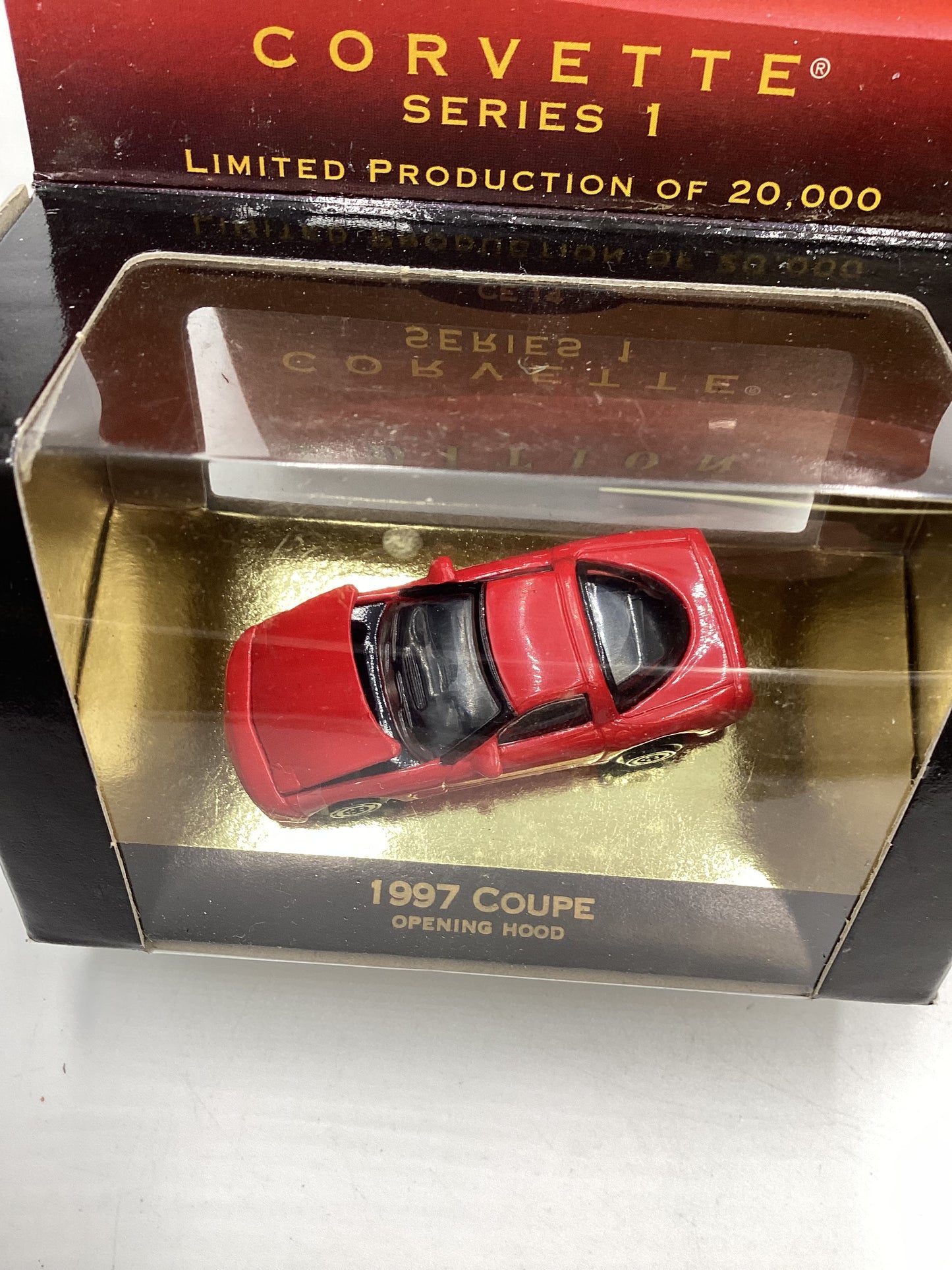 Micro Machines Collectors Edition Corvette Series 1 1997 Coupe Red 1/20000 SR CE 14