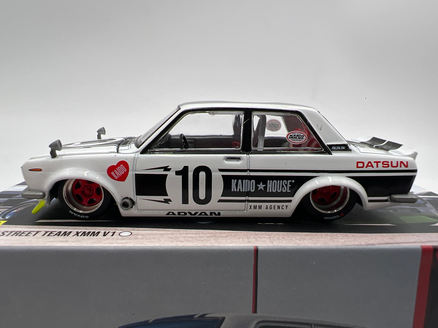 Mini GT Kaido House #176 Datsun 510 Street Team XMM V1