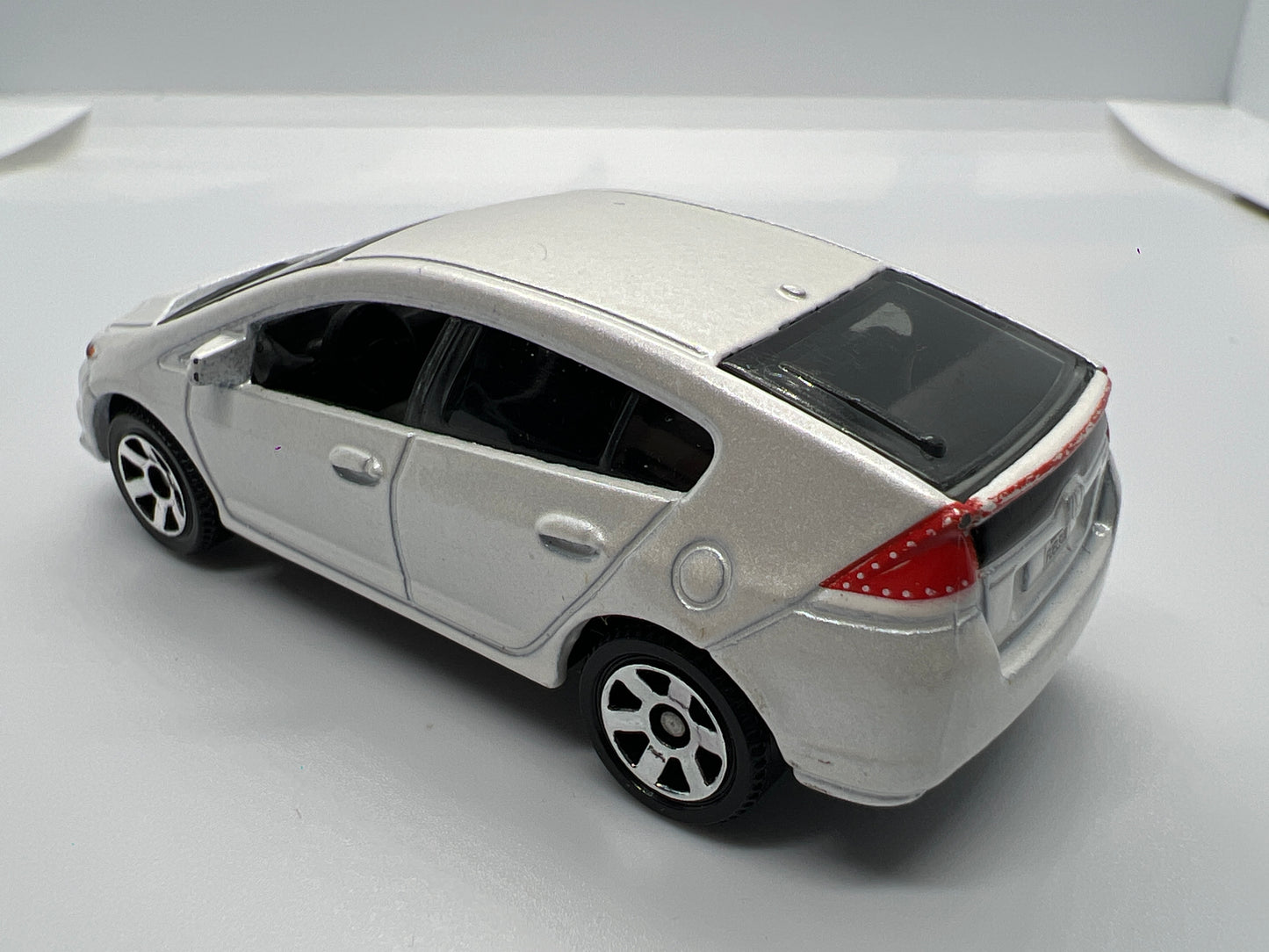 Matchbox 1/64 2010 Honda Insight White Loose