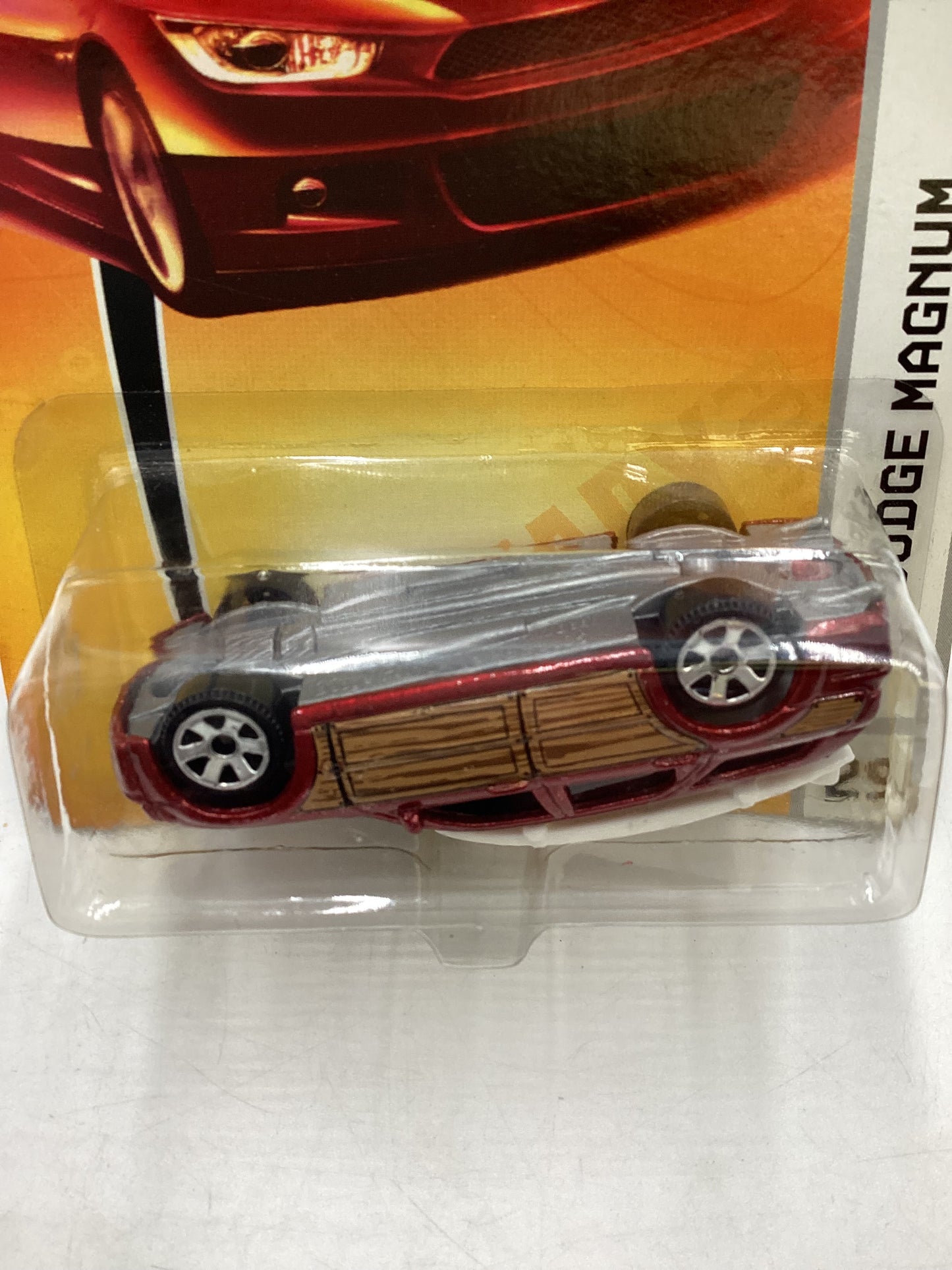 Matchbox Metro Rides #29 Dodge Magnum Red (Upside Down) 208B