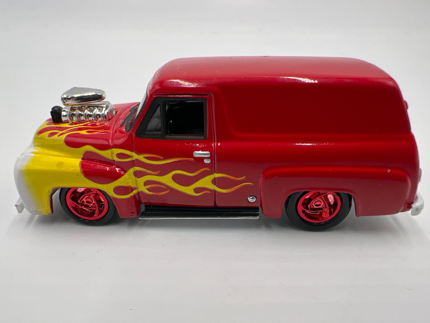 Johnny Lightning 1/64 White Lightning Chase Woodys & Panels 55 Ford Panel Delivery Red