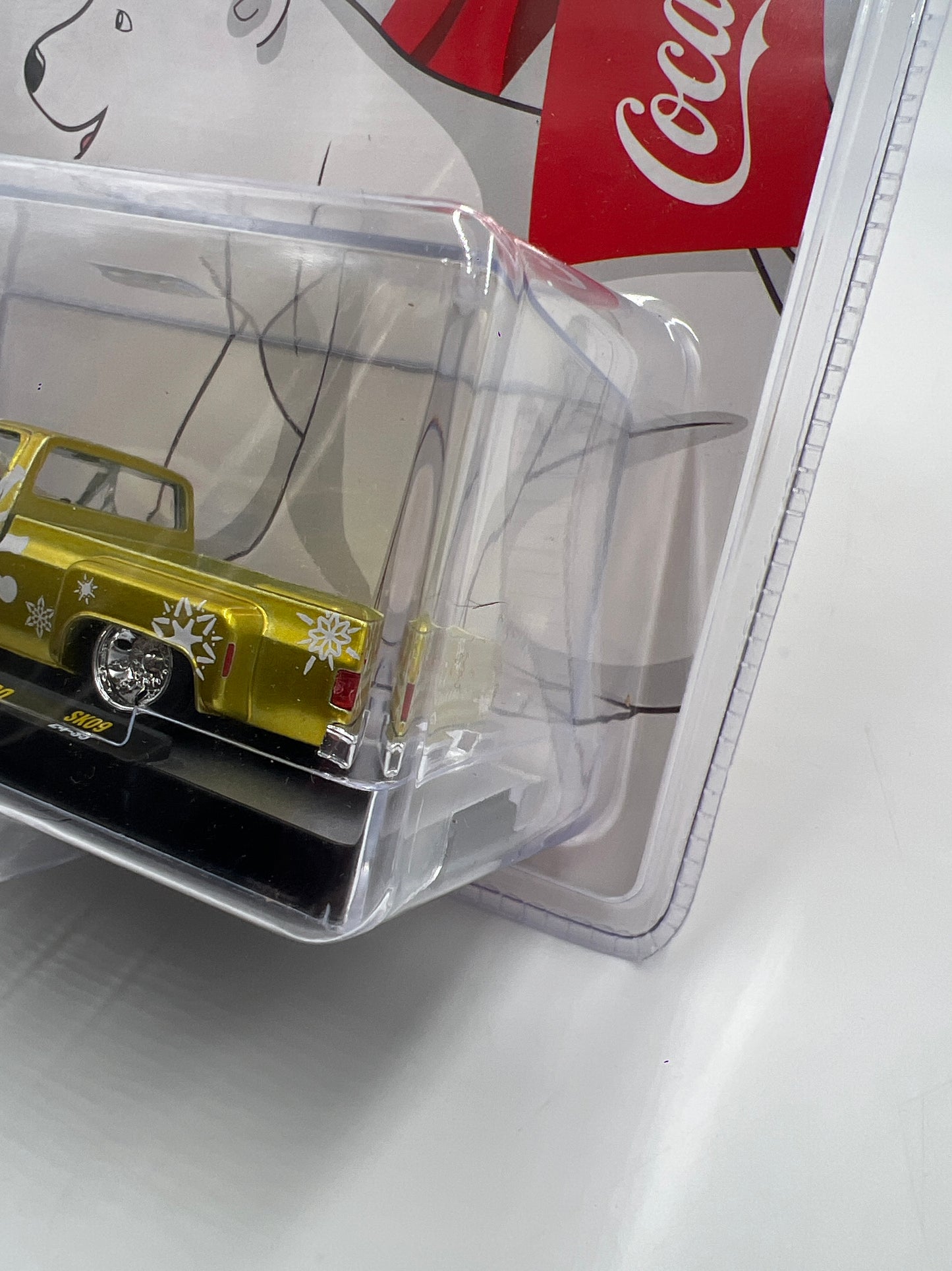 2024 M2 Machines Holiday Coca Cola 1973 Chevrolet Cheyenne Super 30 Gold SK09