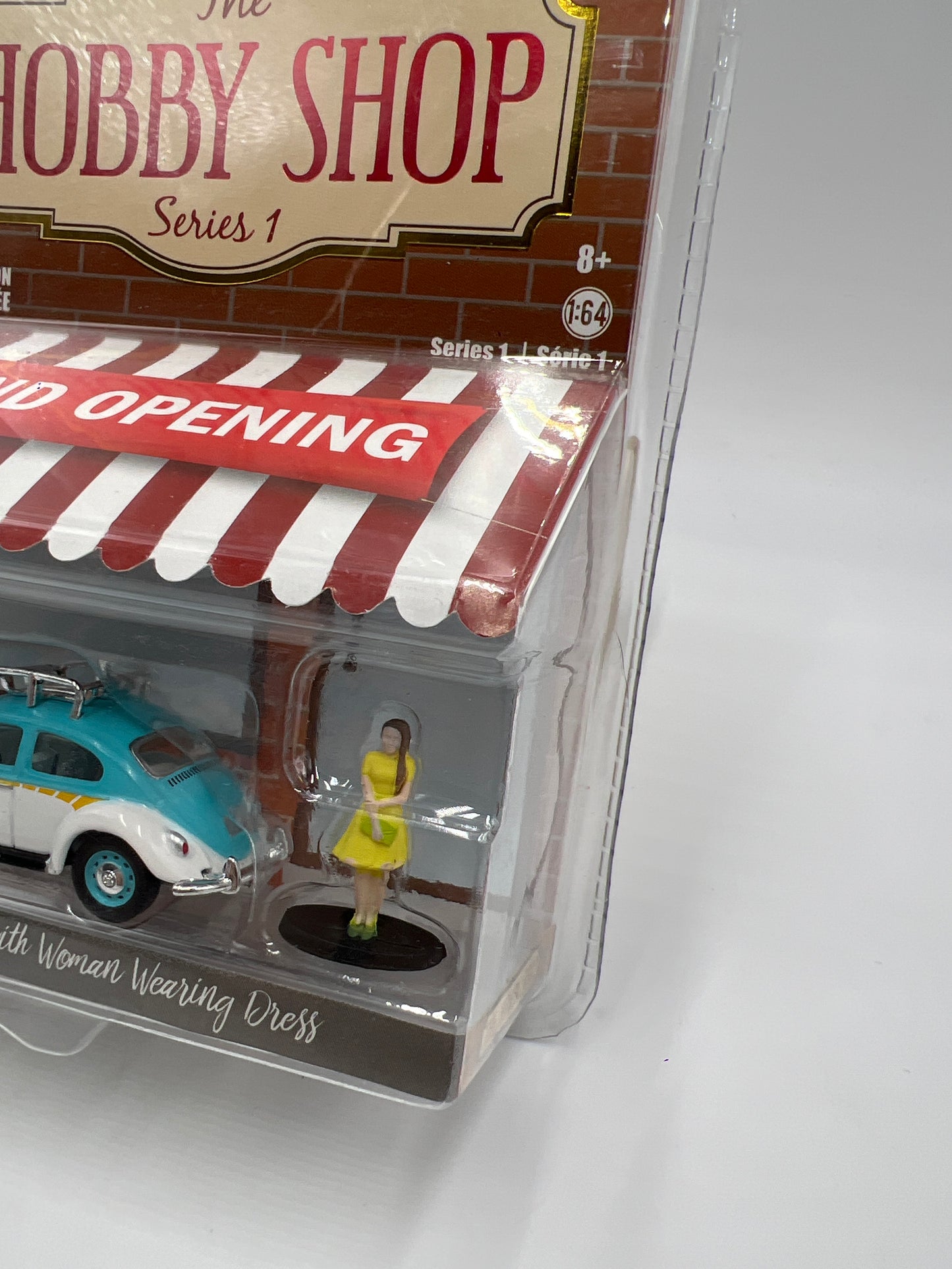 Greenlight The Hobby Shop Series 1 Classic Volkswagen Beetle With Woman Wearing Dress 182D