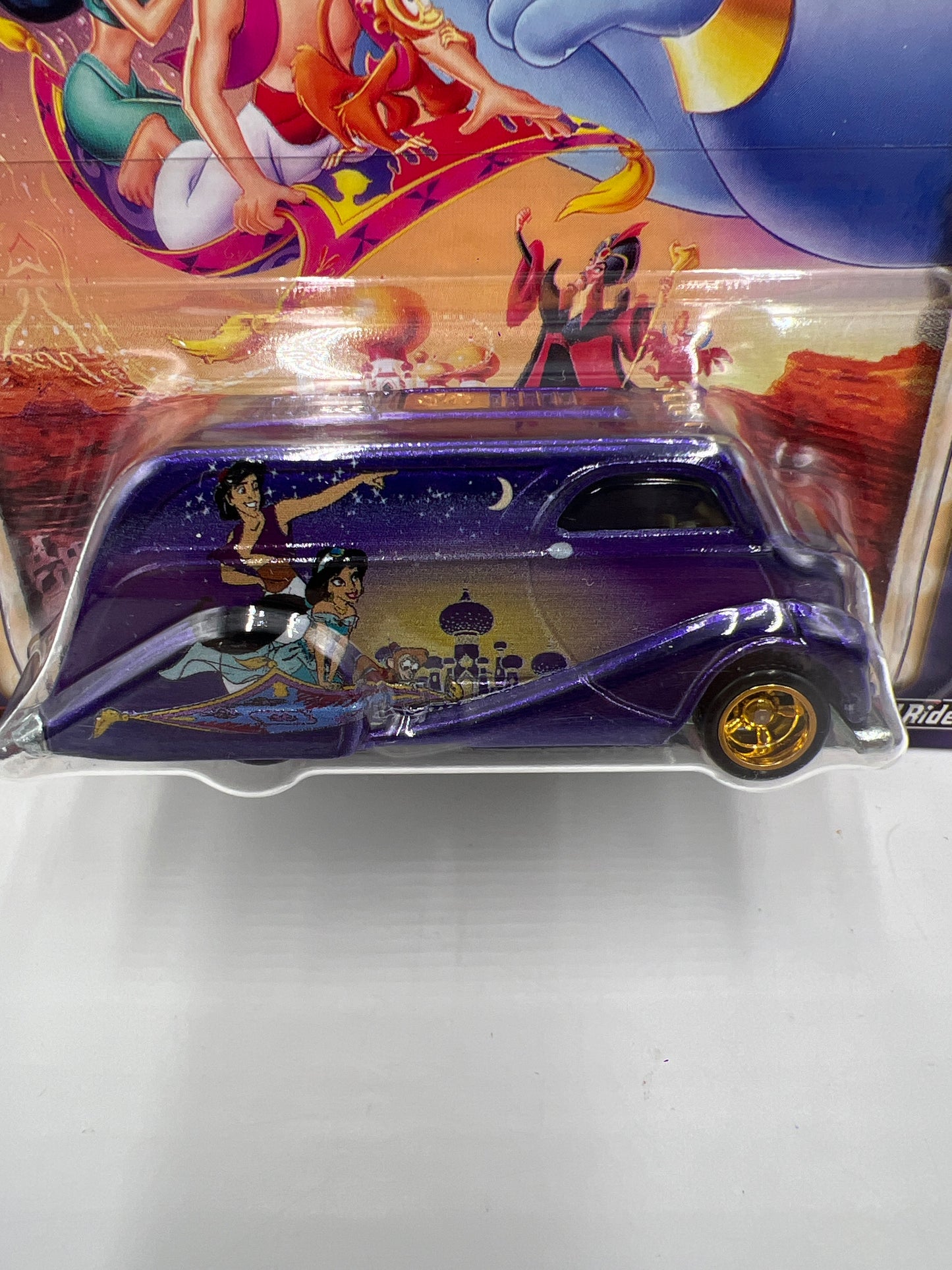 Hot wheels Pop Culture Disney Deco Delivery #2 Purple 253i