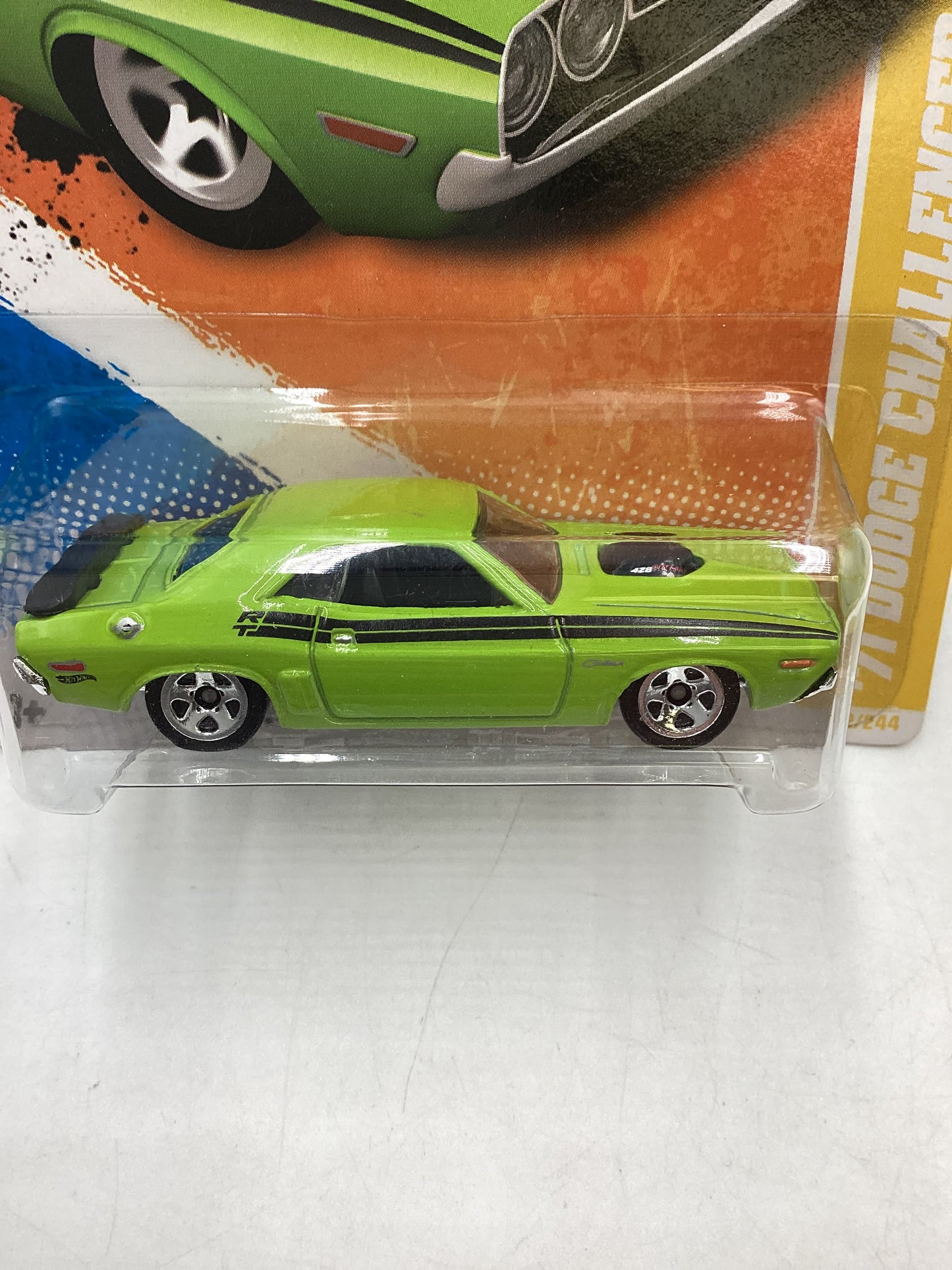 2011 Hot Wheels #12 71 Dodge Challenger Green 46H